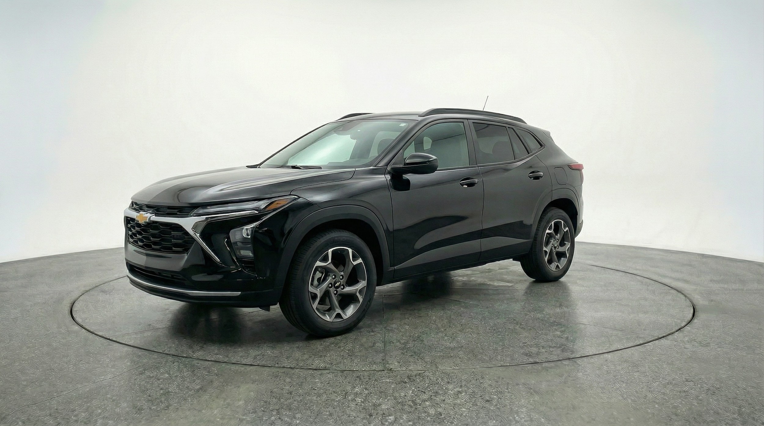 Thumbnail: 2025 Chevrolet Trax - 3