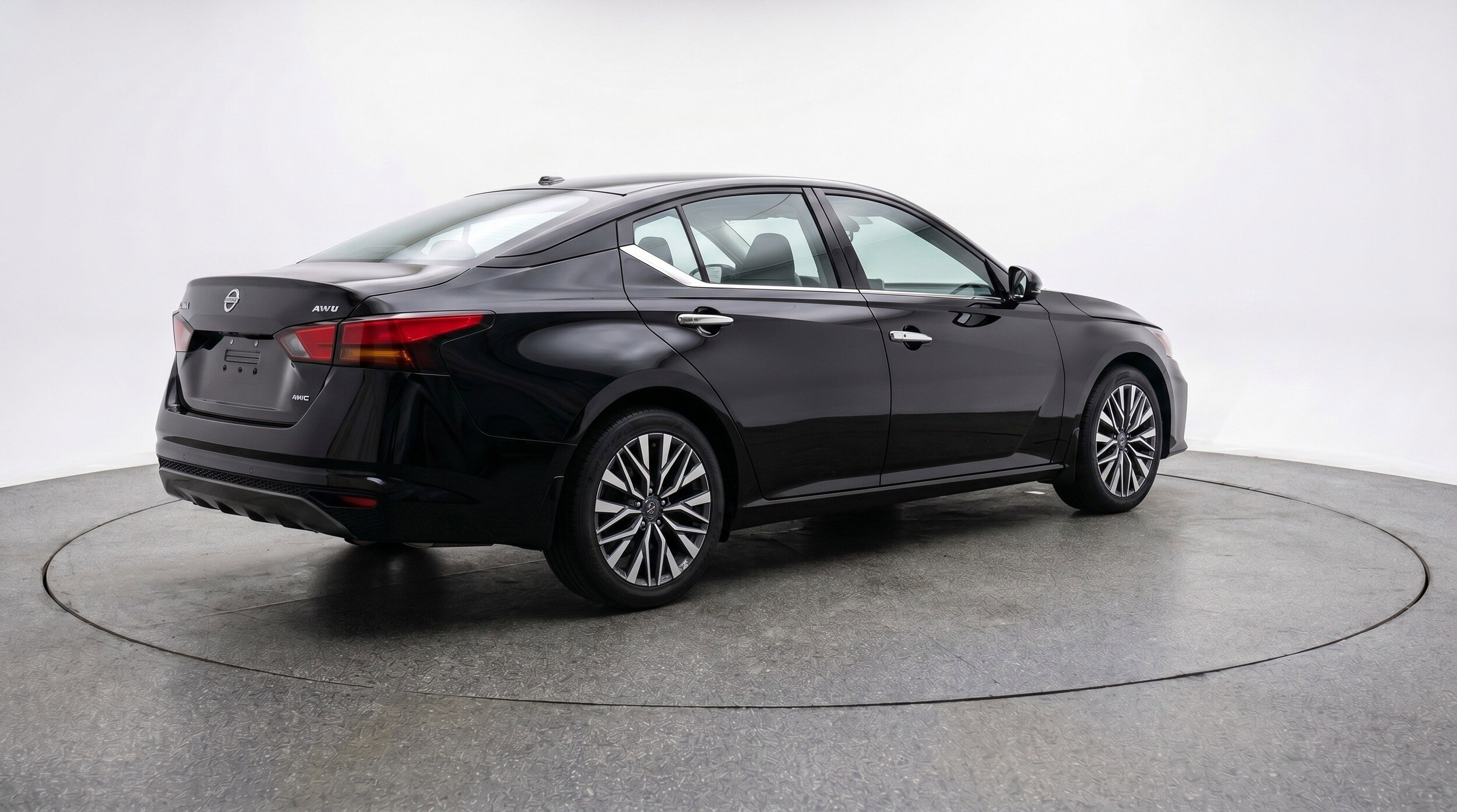 Thumbnail: 2025 Nissan Altima - 9