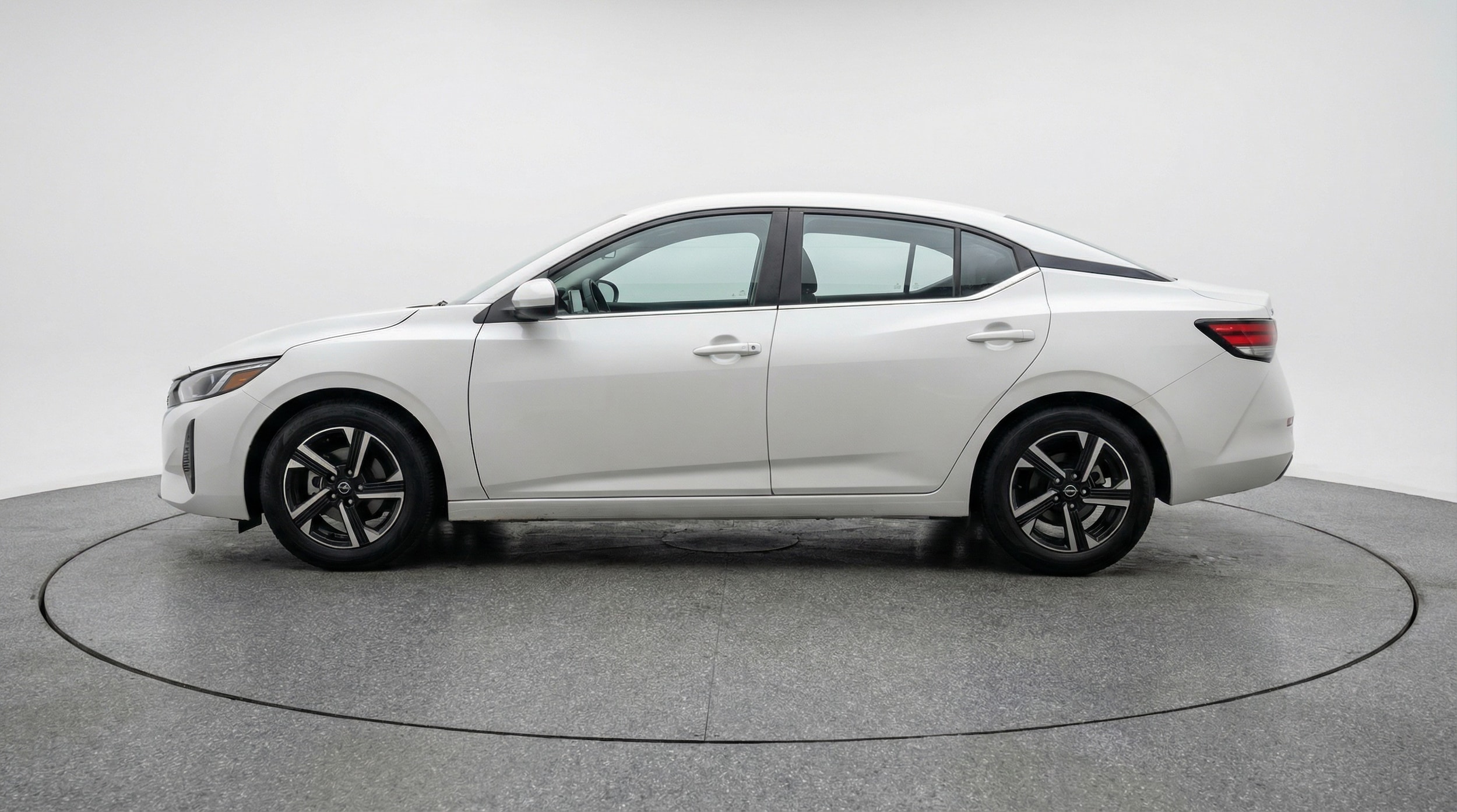 Thumbnail: 2025 Nissan Sentra - 4