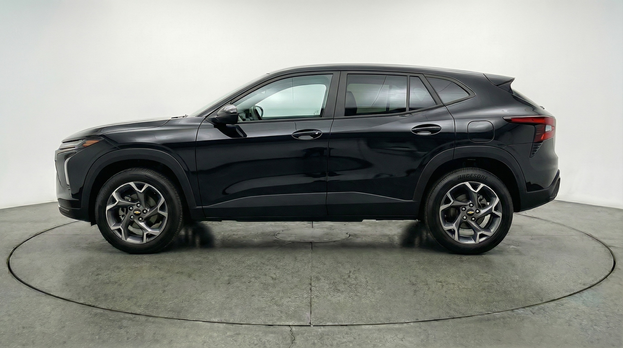 Thumbnail: 2025 Chevrolet Trax - 4