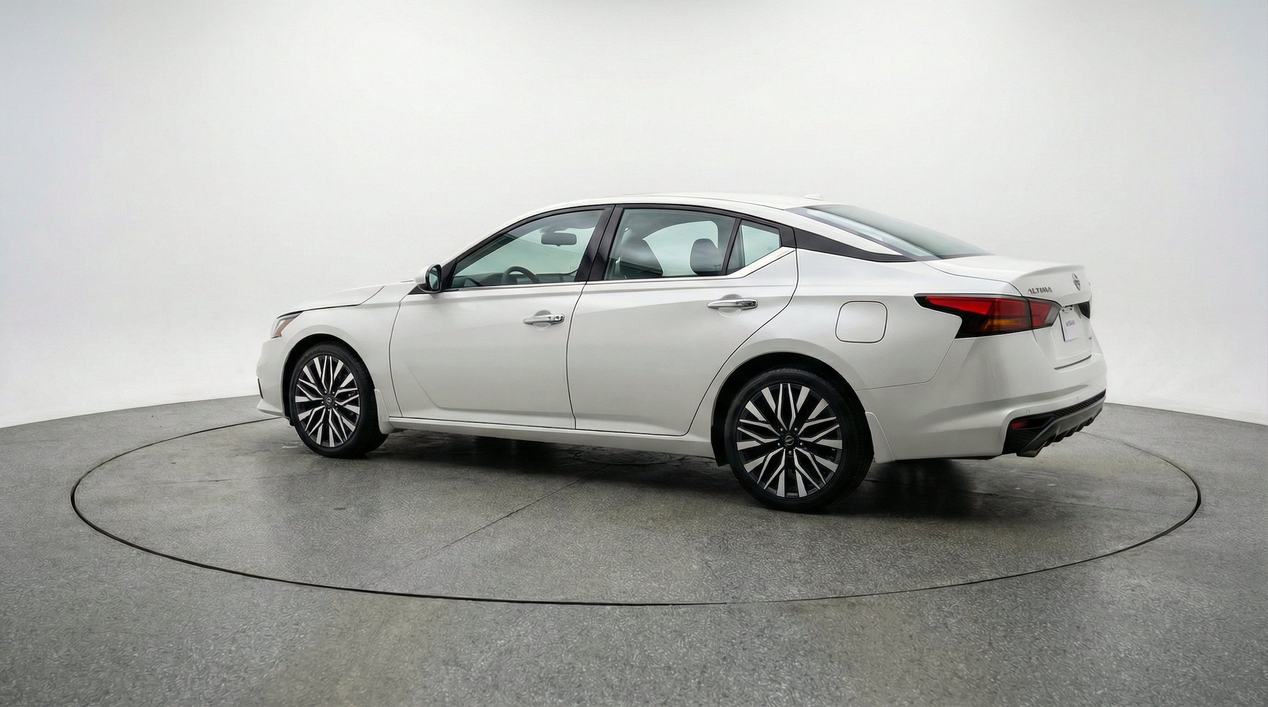 Thumbnail: 2025 Nissan Altima - 6