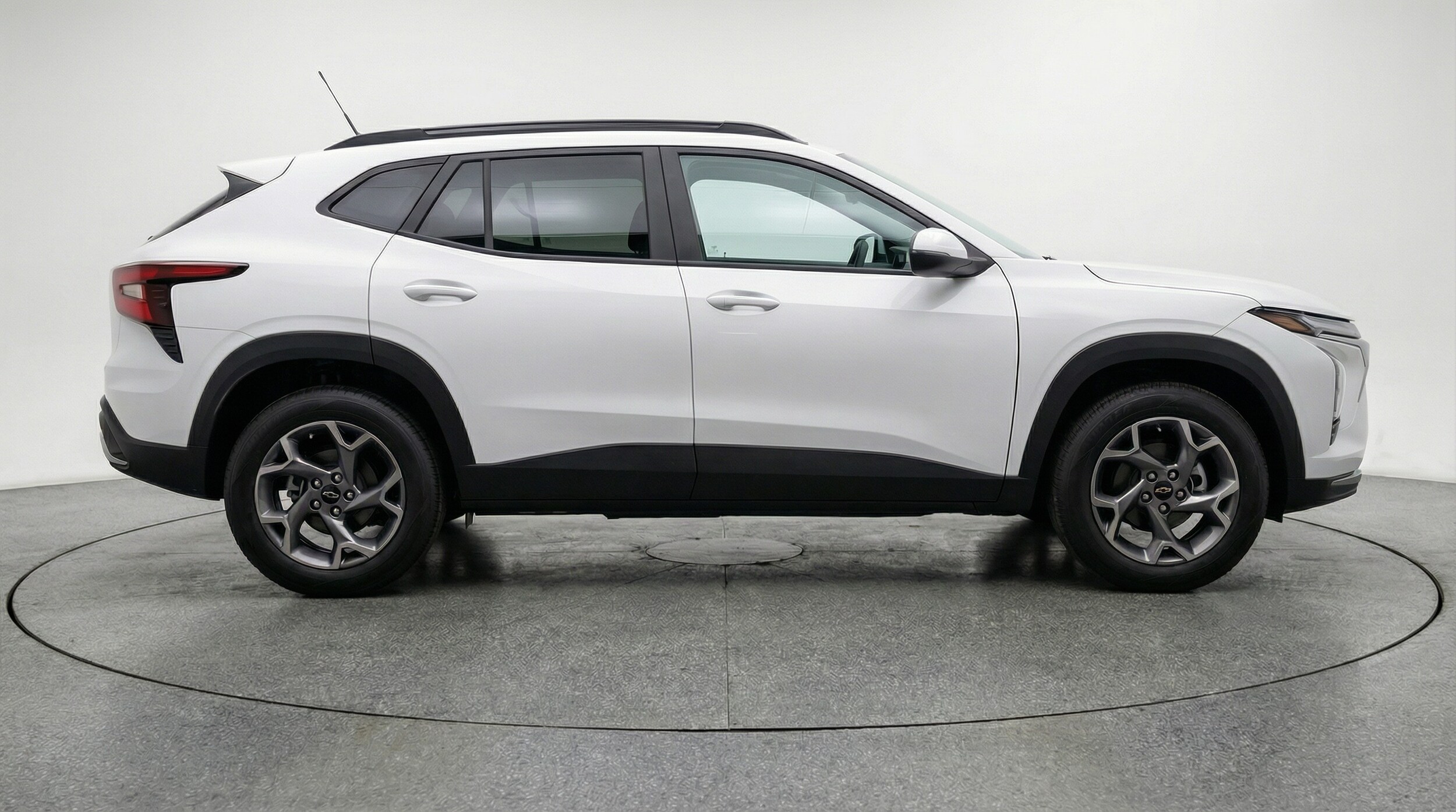 Thumbnail: 2025 Chevrolet Trax - 8