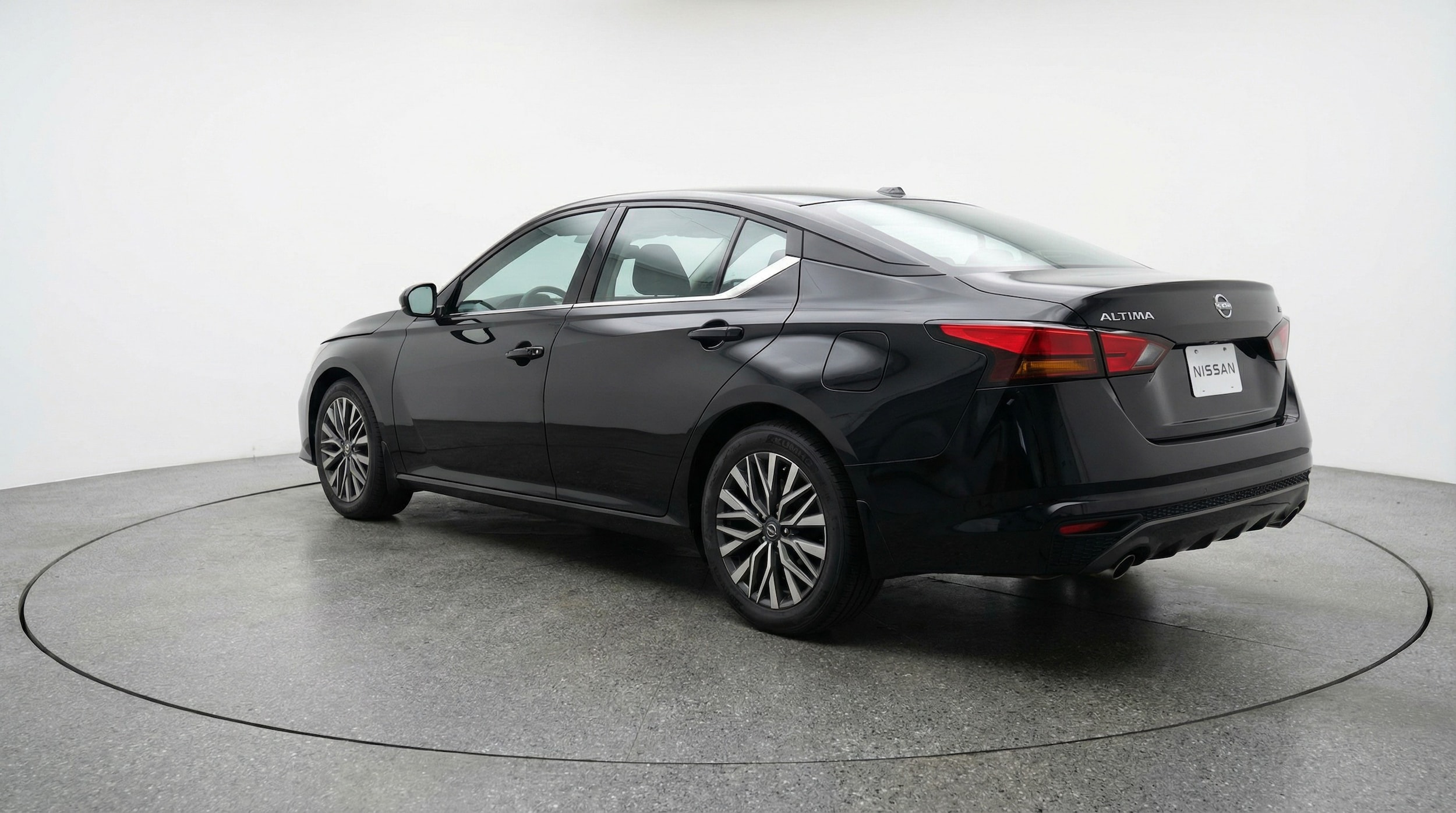 Thumbnail: 2025 Nissan Altima - 5