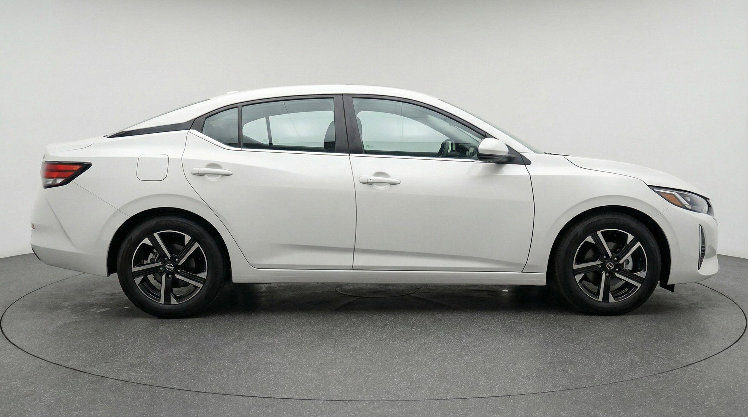 Thumbnail: 2025 Nissan Sentra - 11