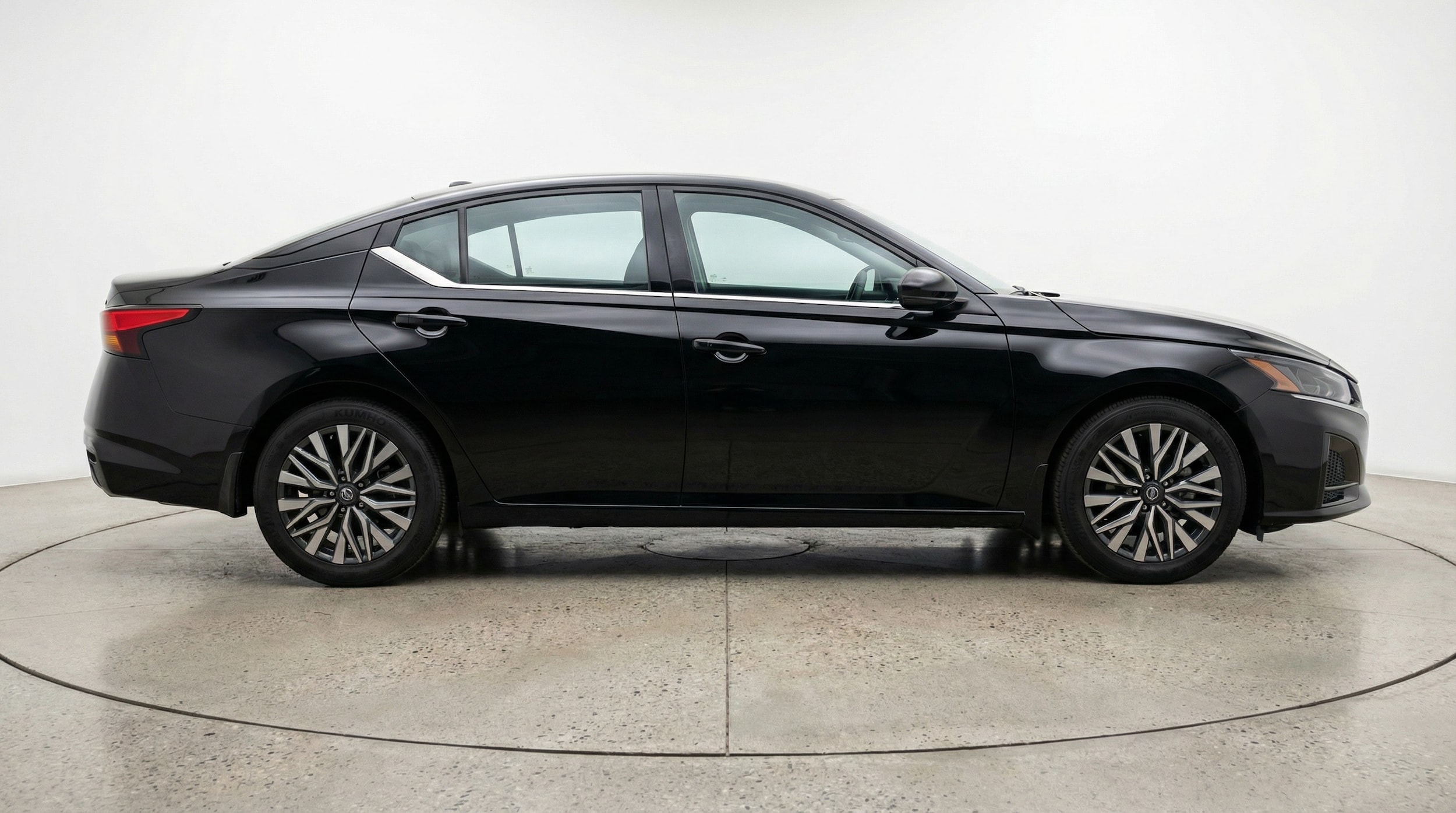 Thumbnail: 2025 Nissan Altima - 8