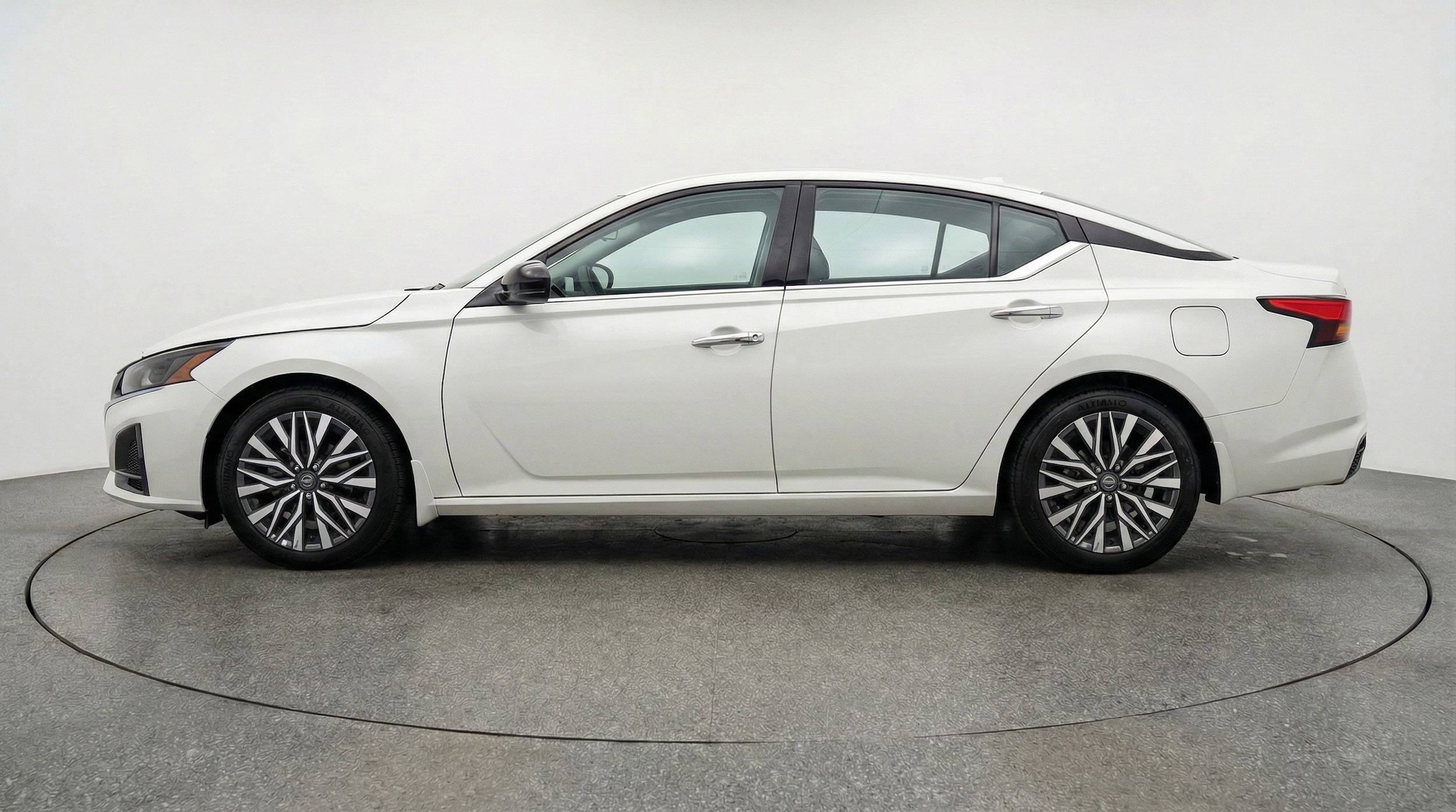 Thumbnail: 2025 Nissan Altima - 5