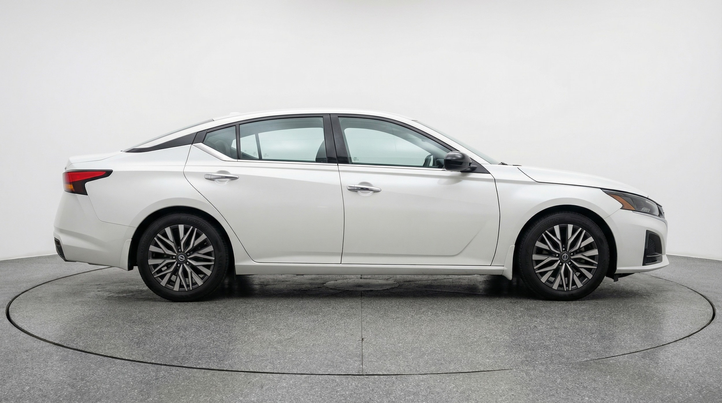 Thumbnail: 2025 Nissan Altima - 8