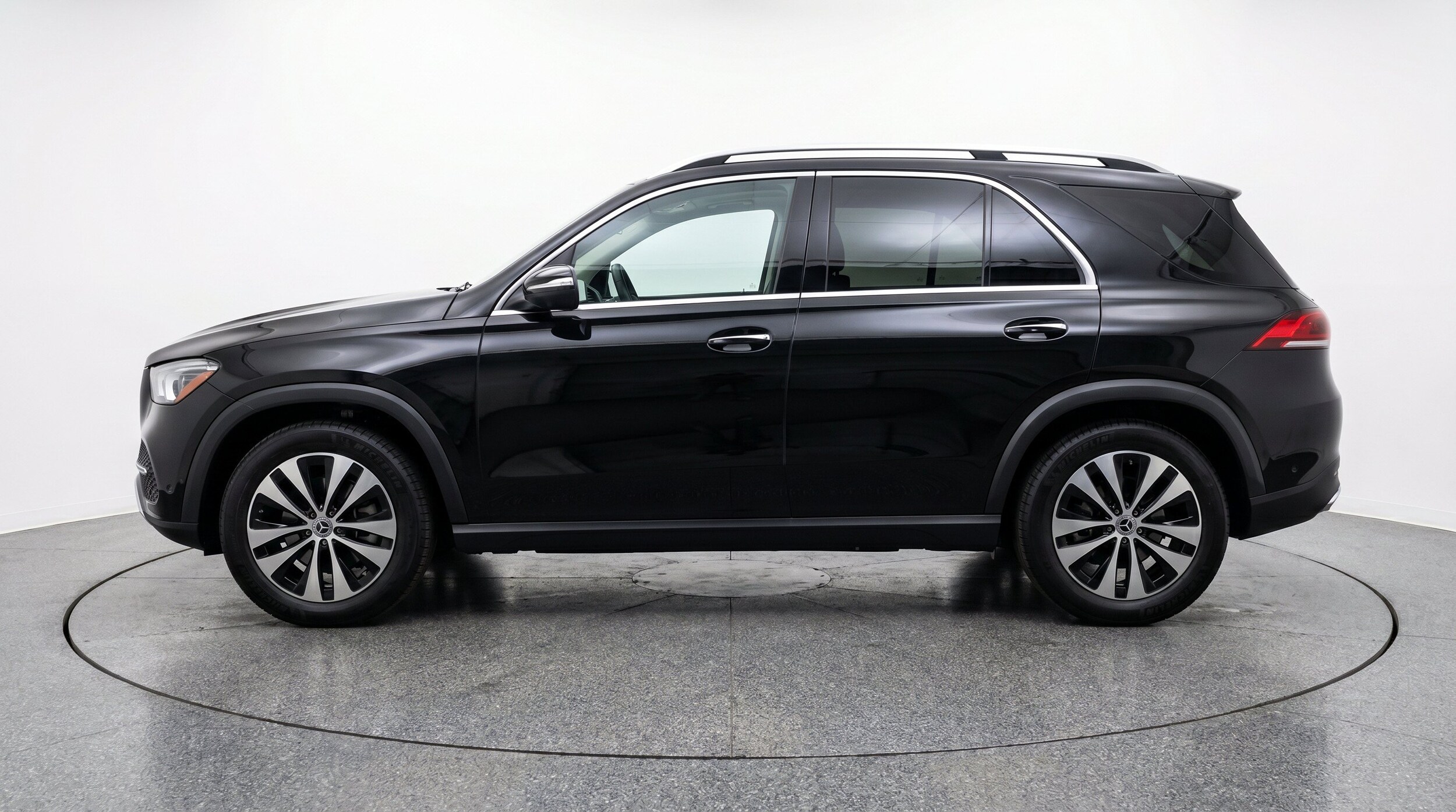Thumbnail: 2026 Mercedes-Benz GLE - 5