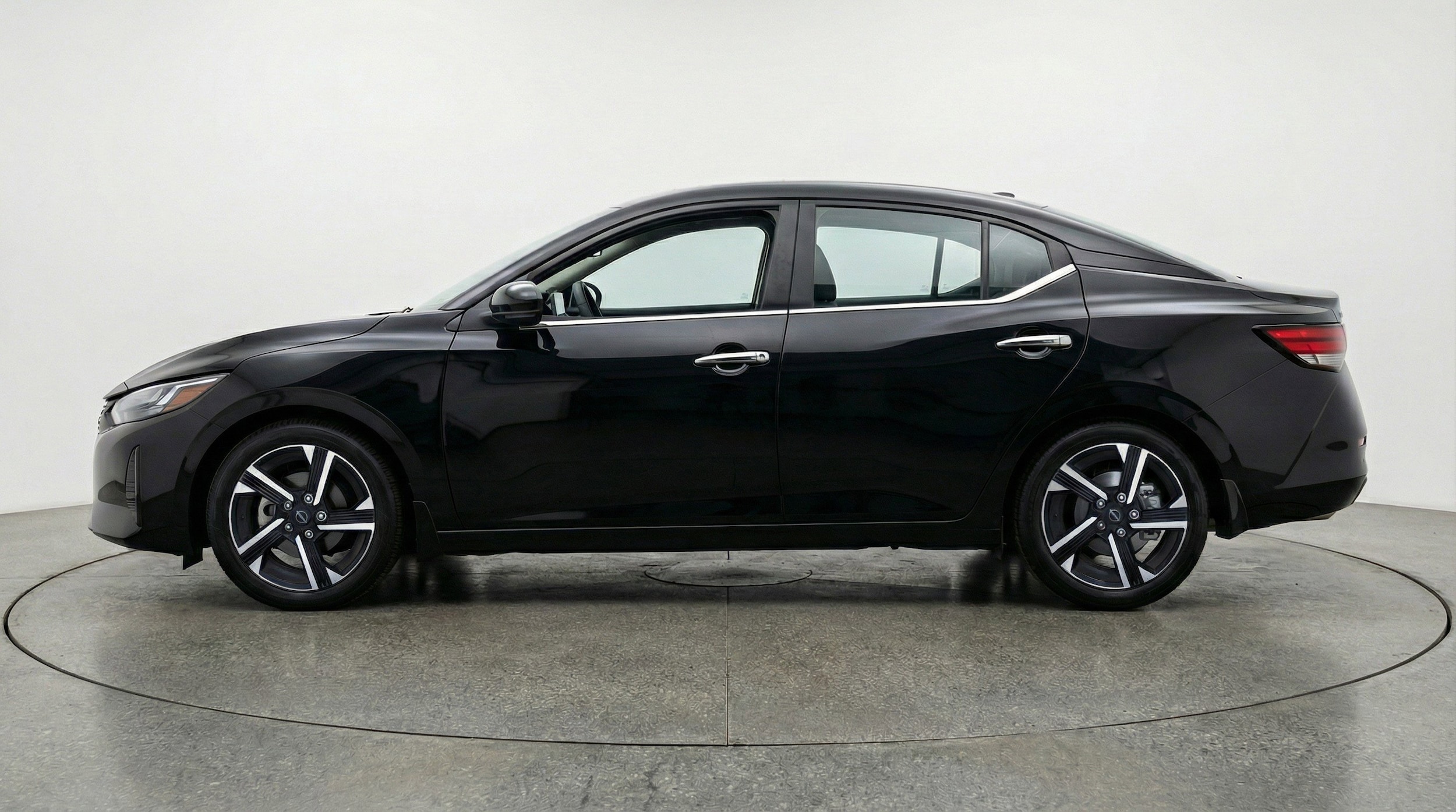 Thumbnail: 2025 Nissan Sentra - 5