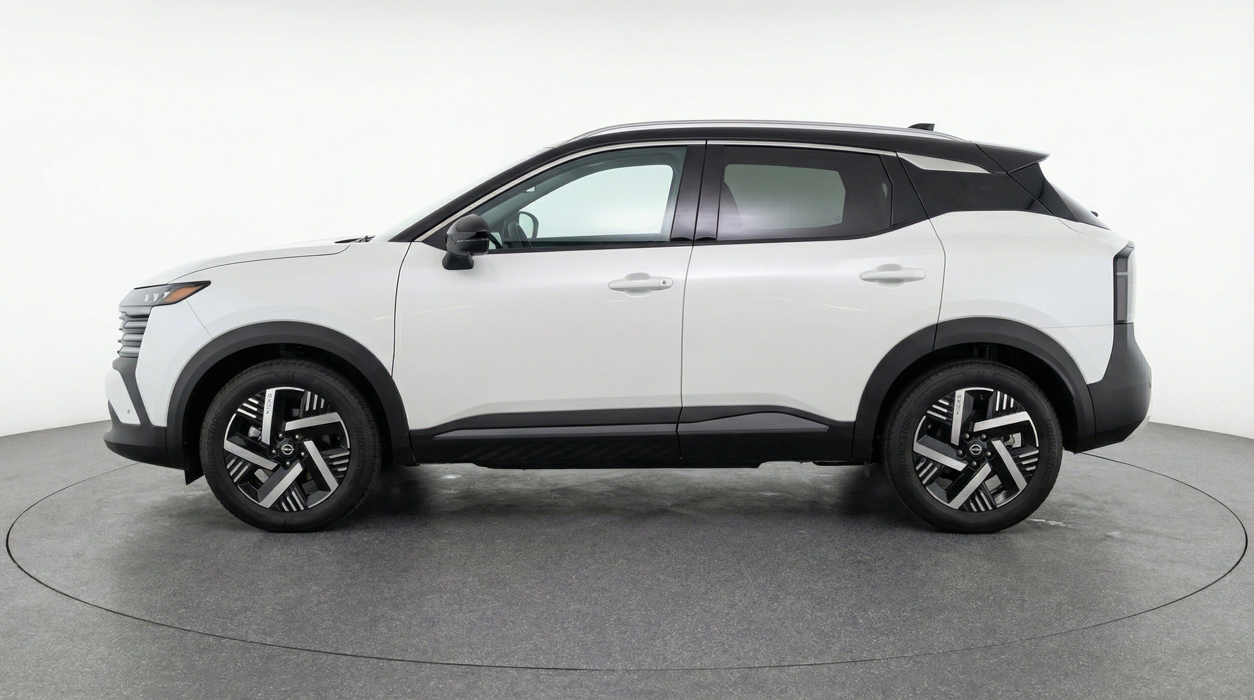 Thumbnail: 2026 Nissan Kicks - 5