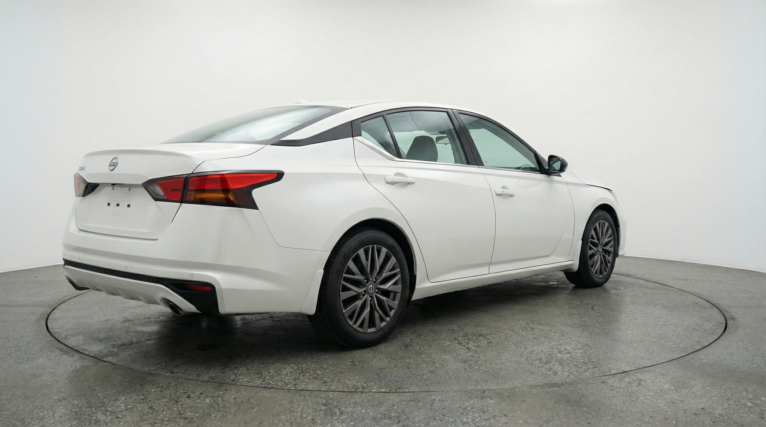 Thumbnail: 2025 Nissan Altima - 9