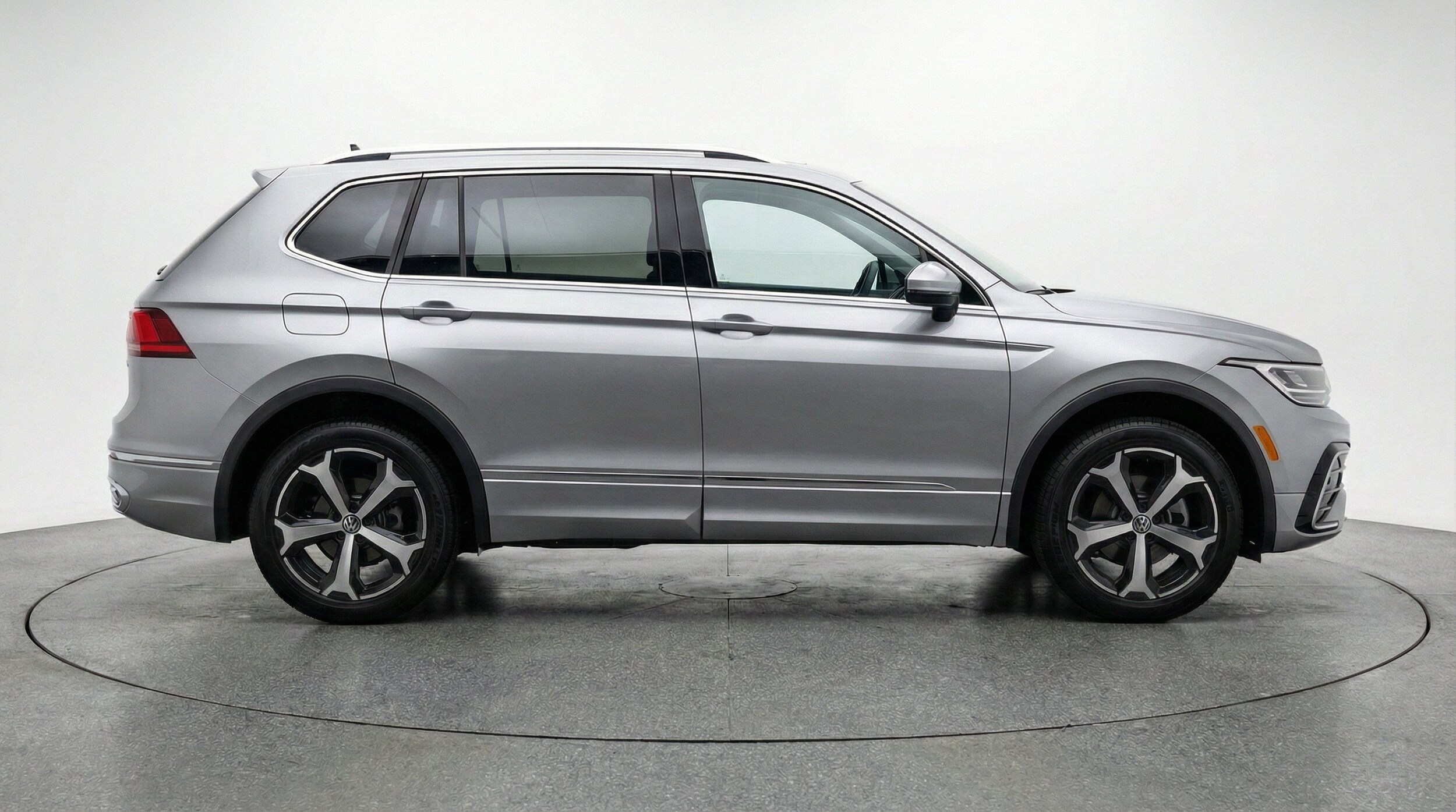 Thumbnail: 2026 Volkswagen Tiguan - 11