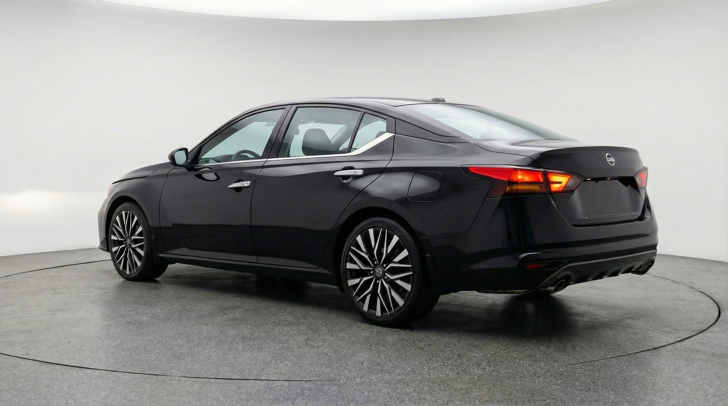 Thumbnail: 2025 Nissan Altima - 6