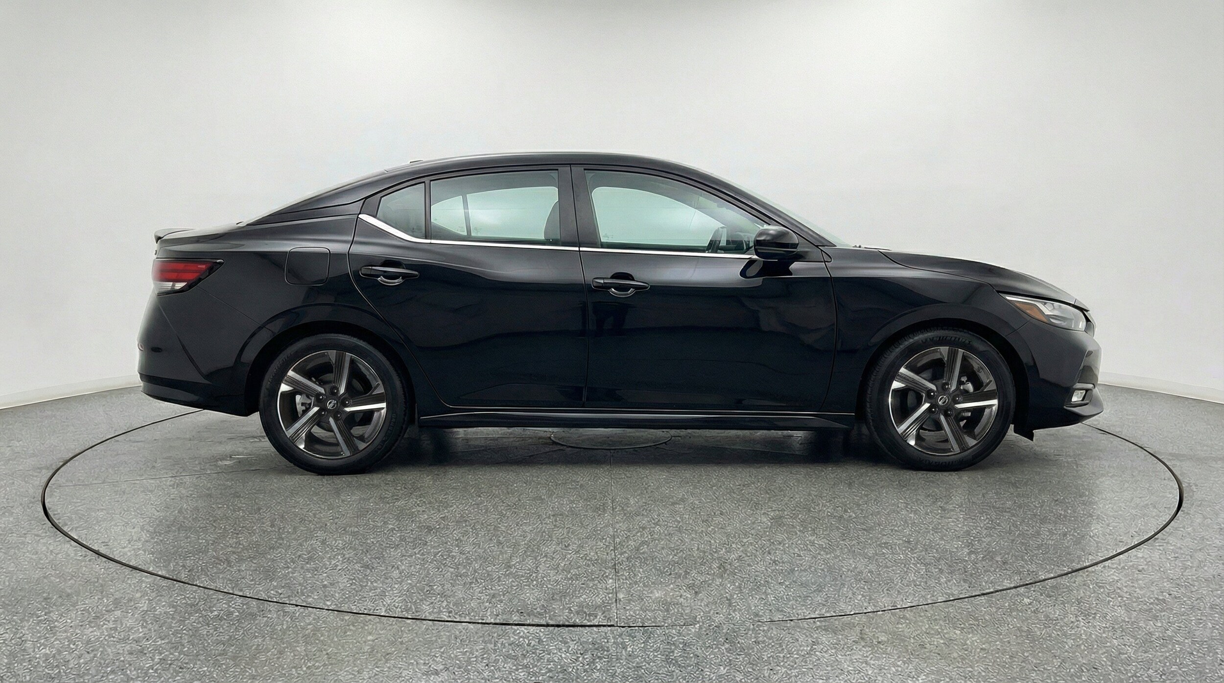 Thumbnail: 2025 Nissan Sentra - 10
