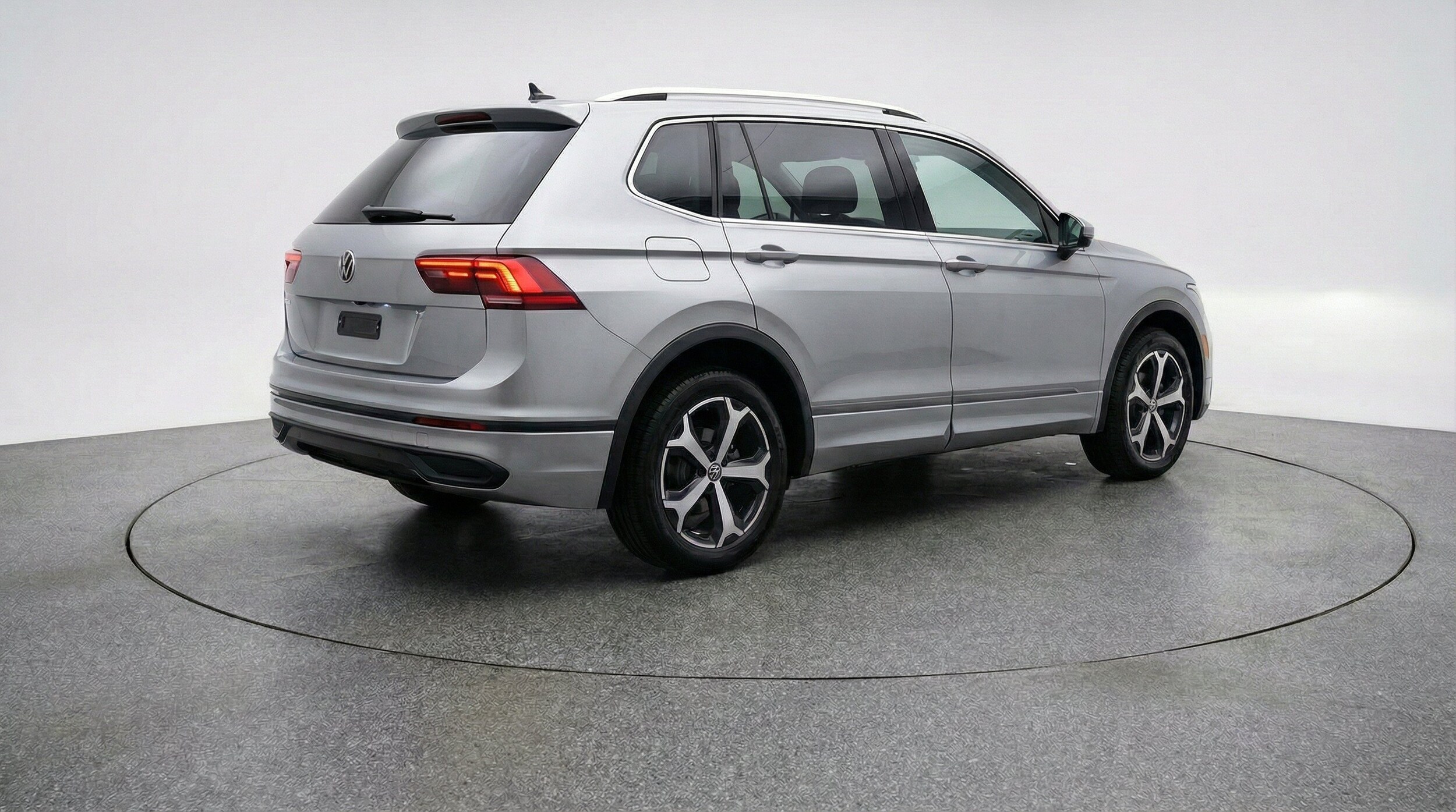 Thumbnail: 2026 Volkswagen Tiguan - 9
