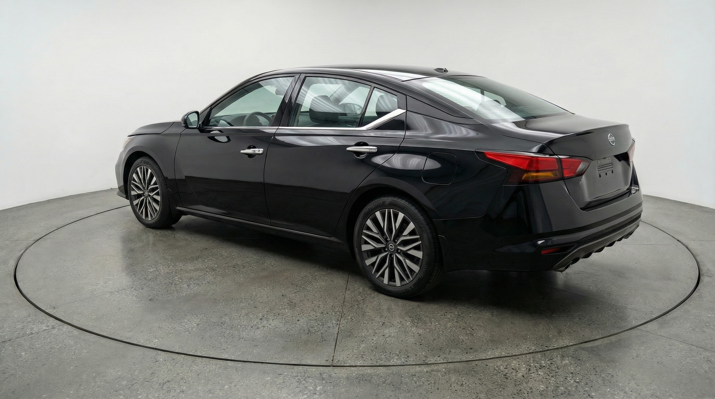 Thumbnail: 2025 Nissan Altima - 5