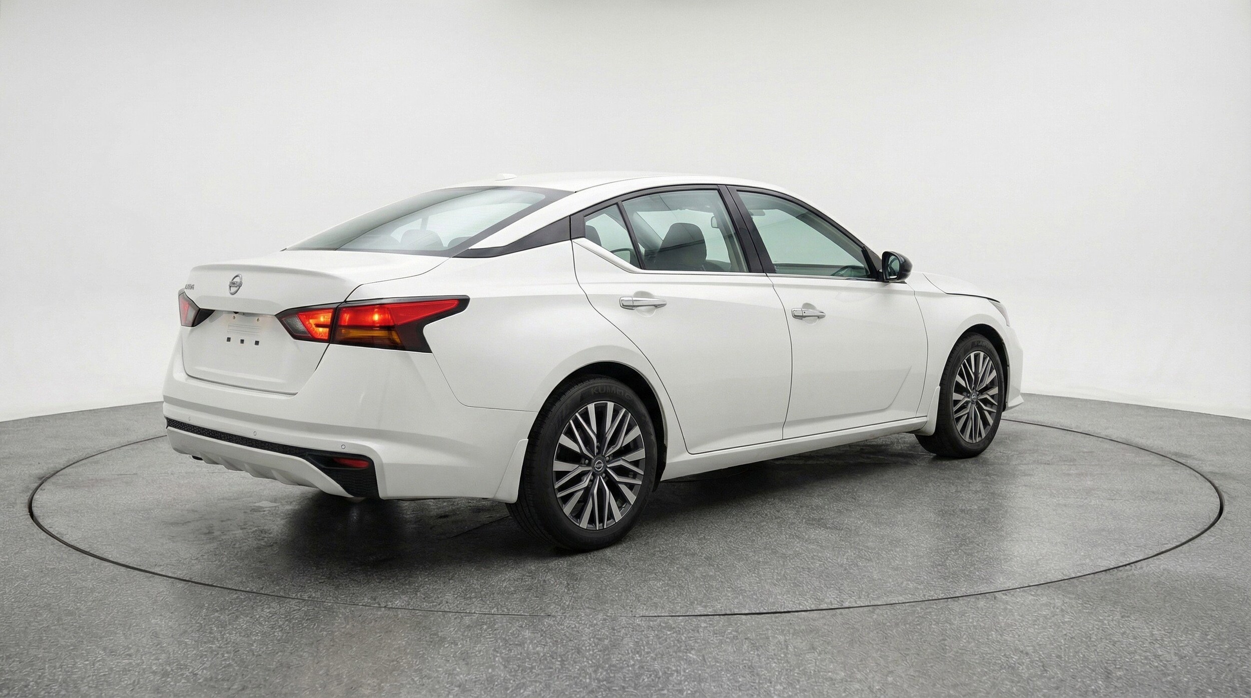 Thumbnail: 2025 Nissan Altima - 9