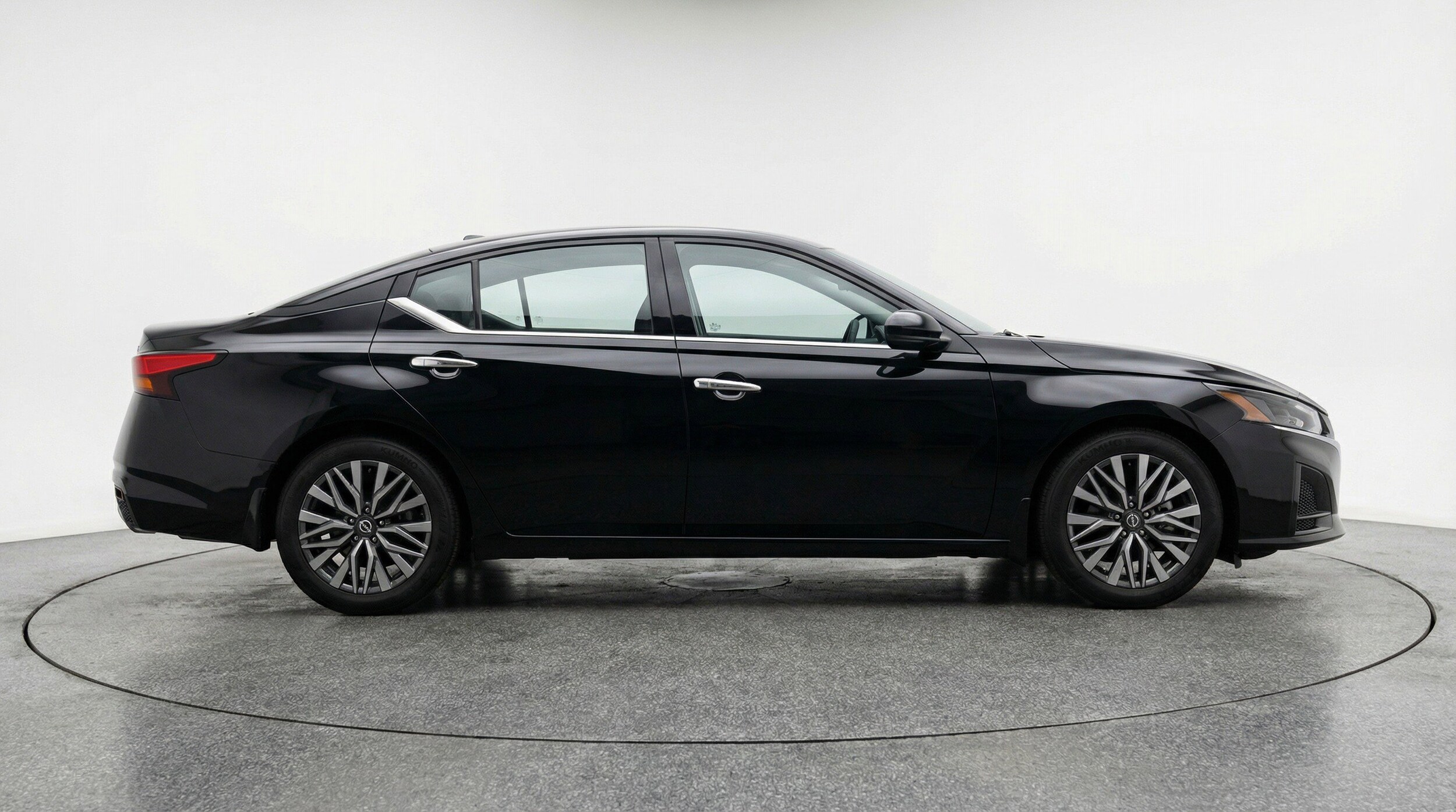 Thumbnail: 2025 Nissan Altima - 11