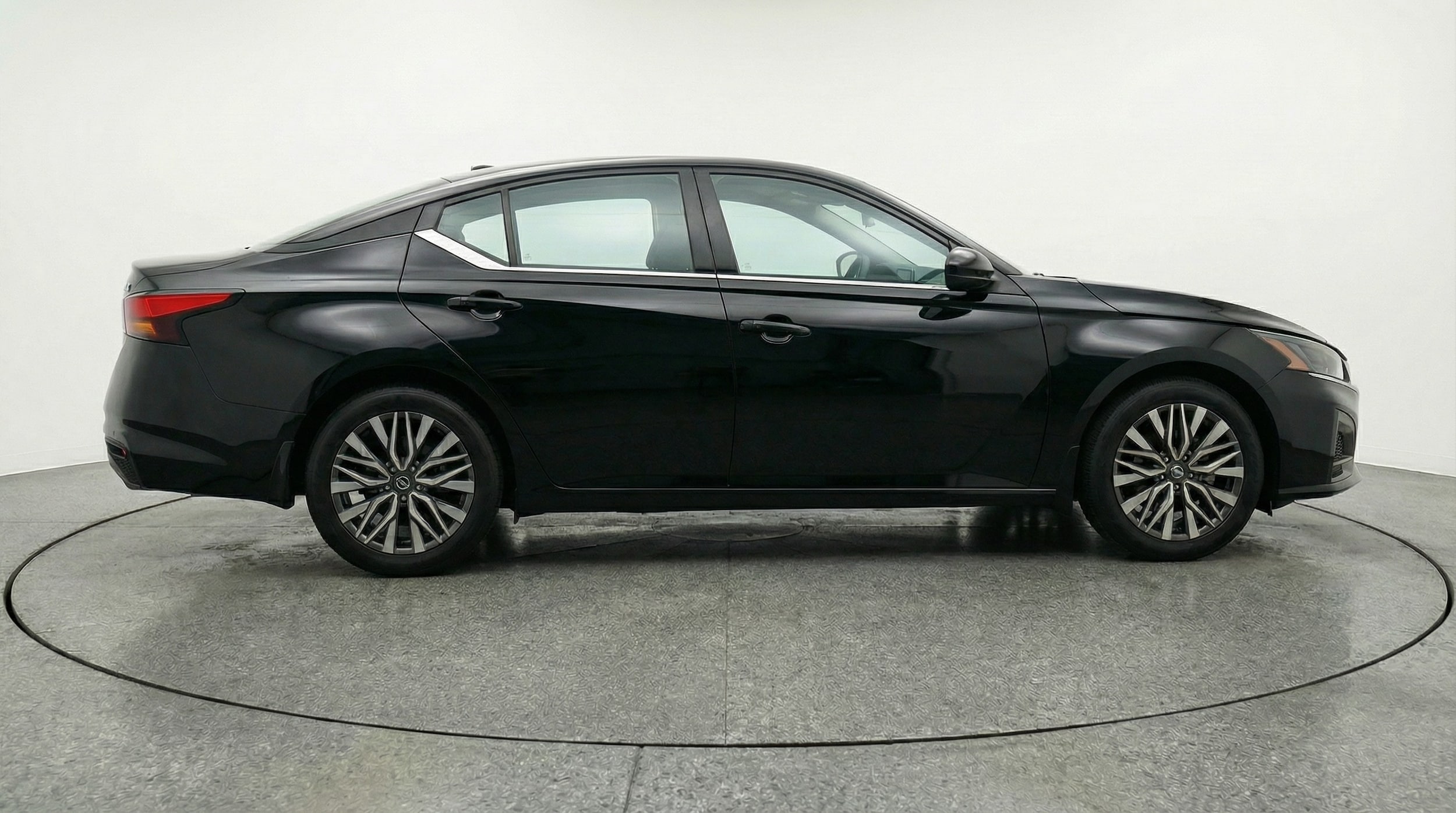 Thumbnail: 2025 Nissan Altima - 8