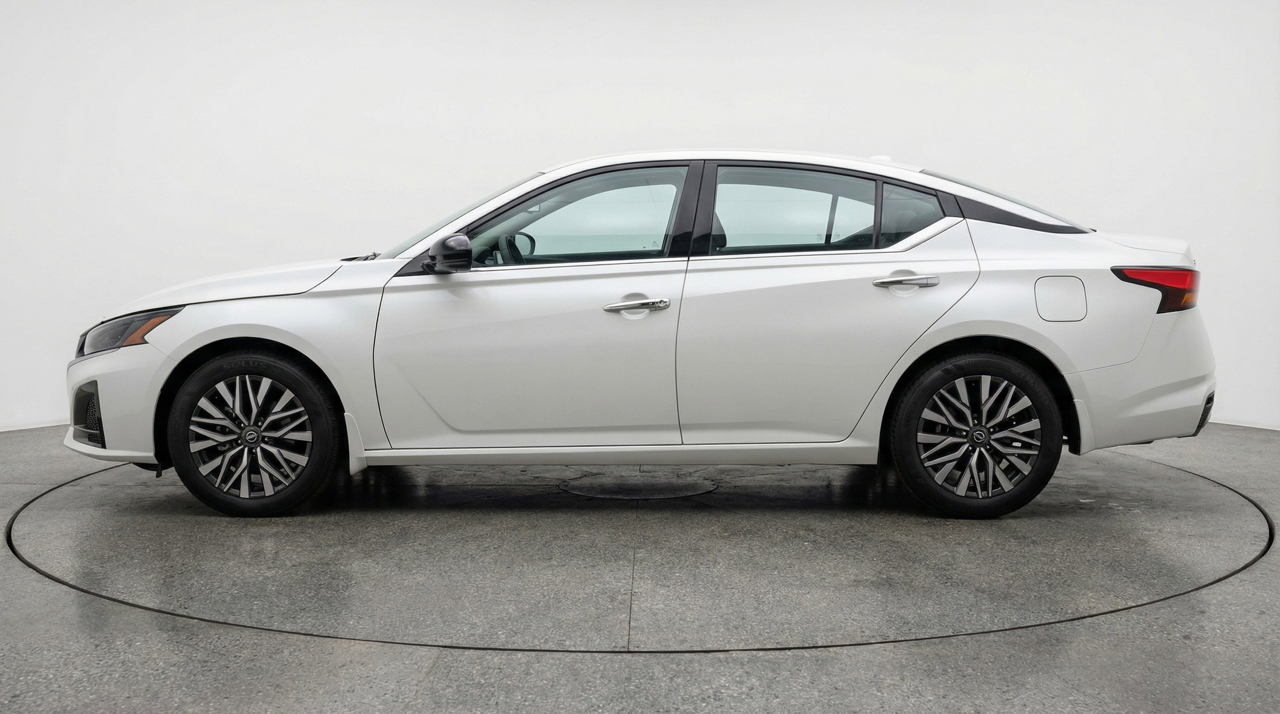 Thumbnail: 2025 Nissan Altima - 5