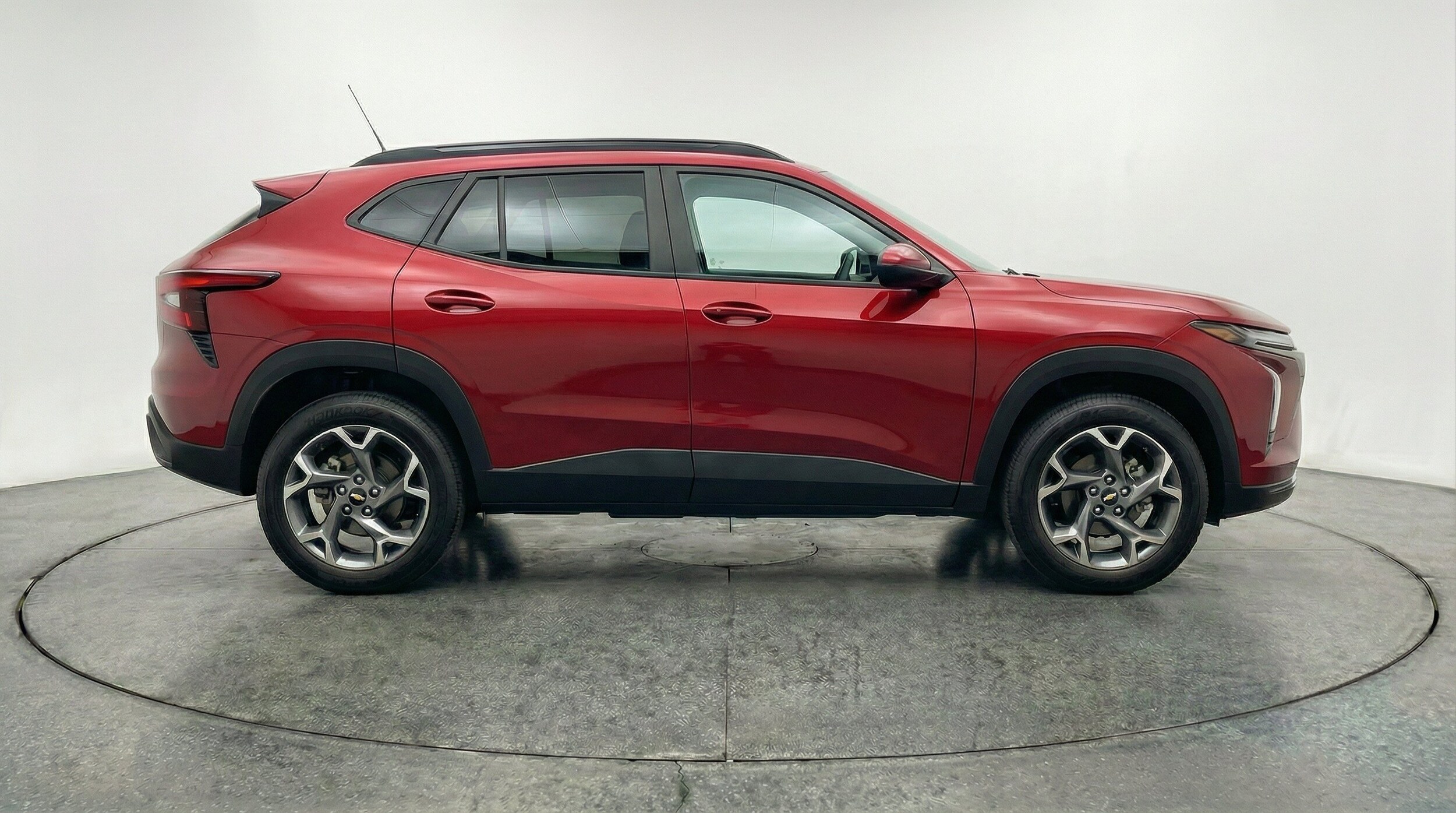 Thumbnail: 2025 Chevrolet Trax - 11