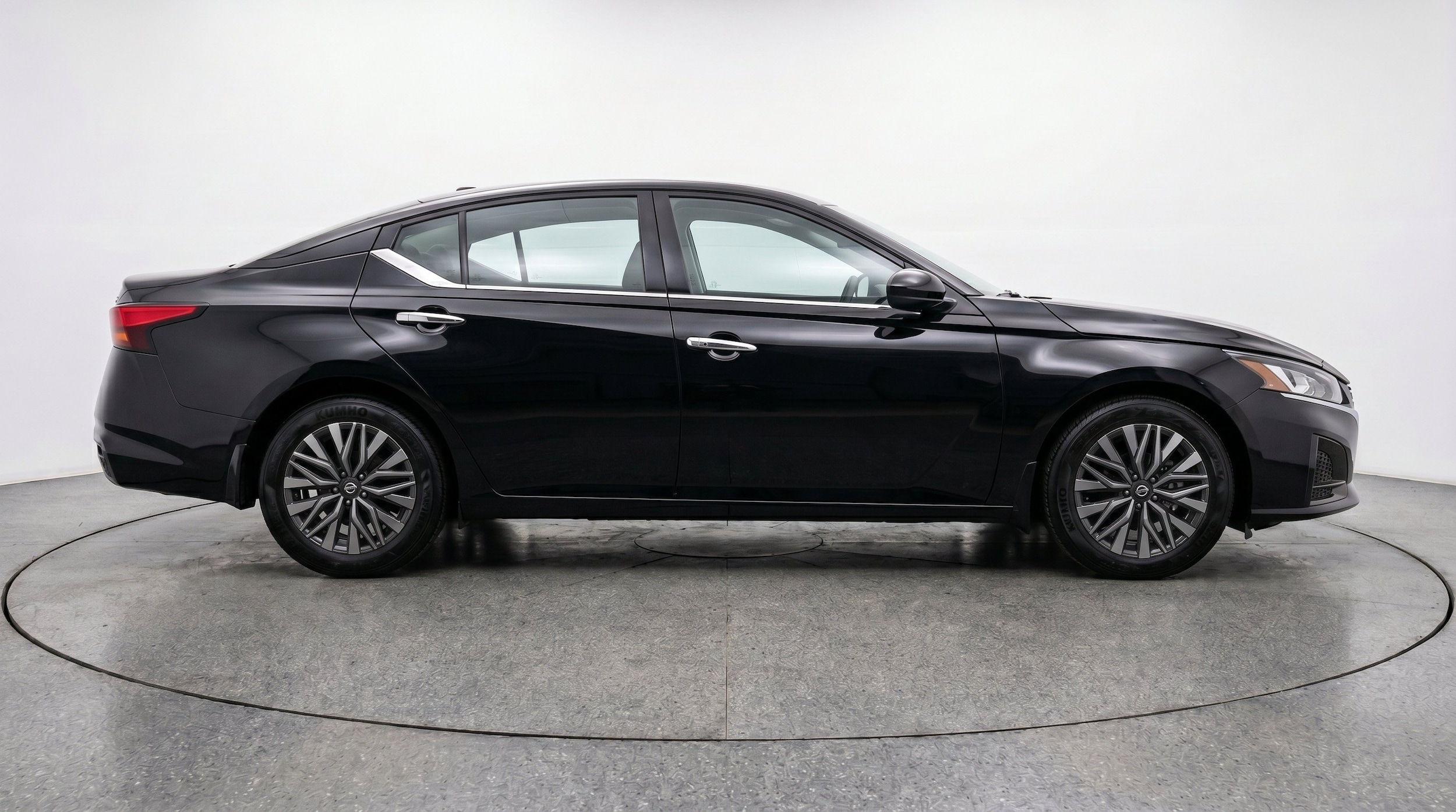 Thumbnail: 2025 Nissan Altima - 11