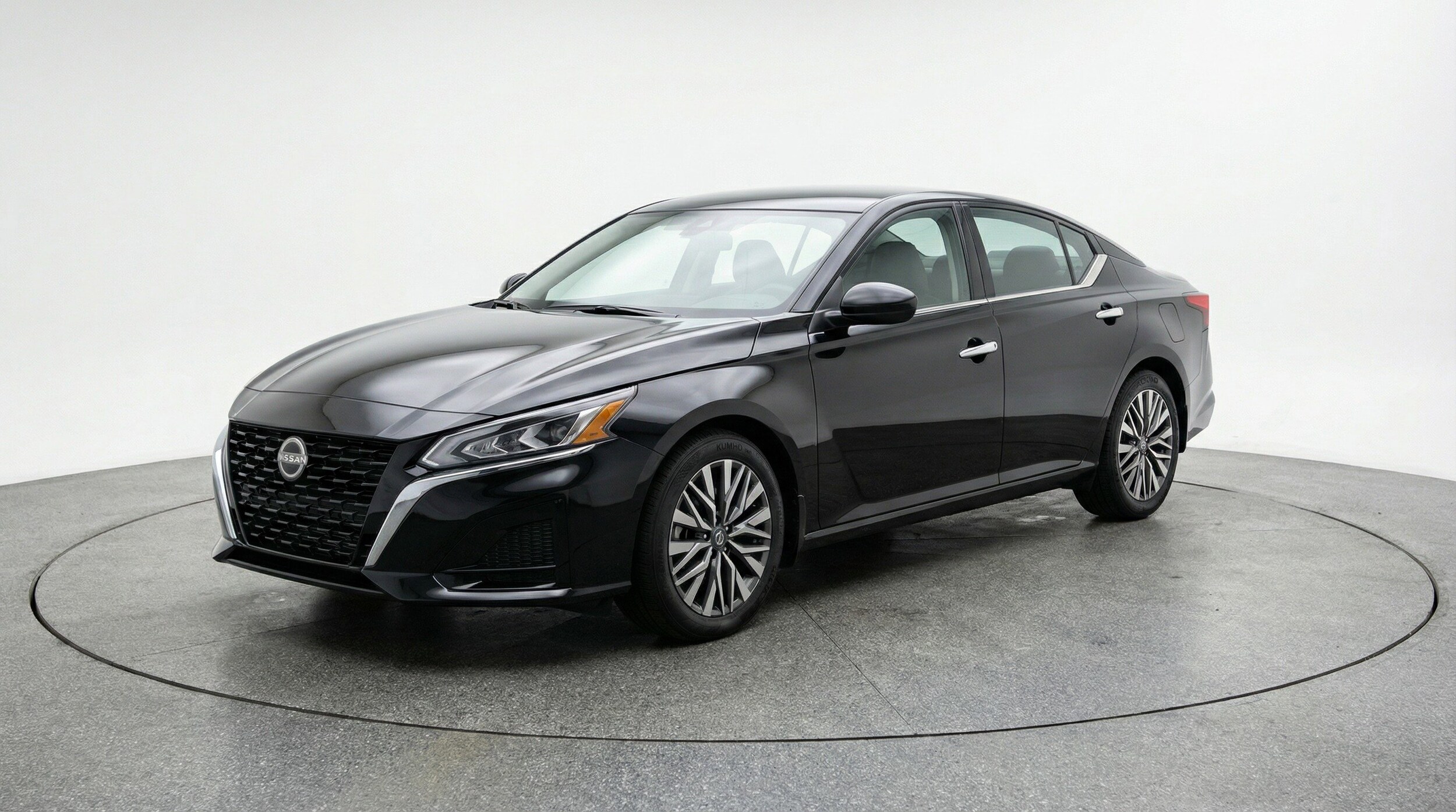 Thumbnail: 2025 Nissan Altima - 3