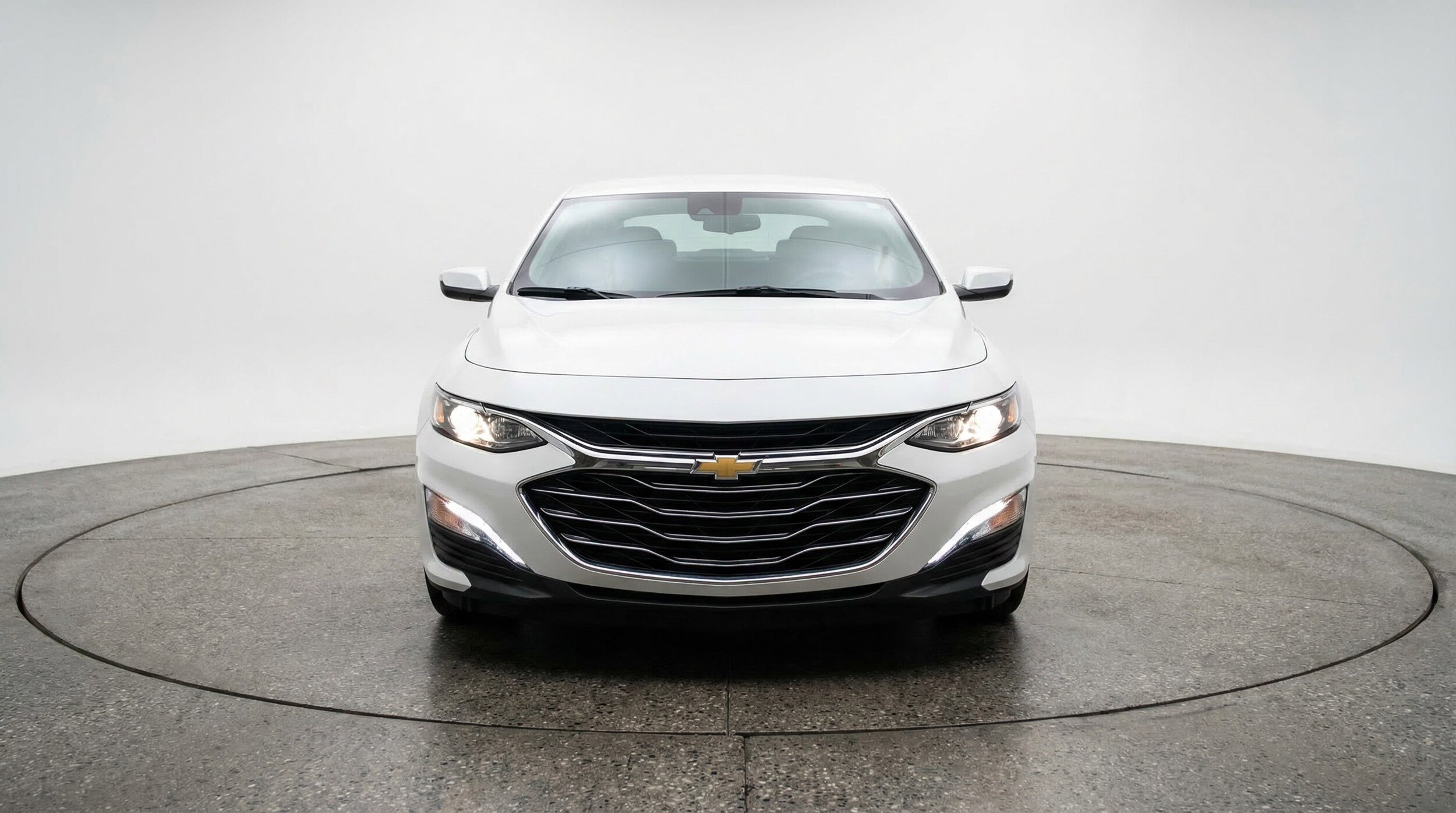 Thumbnail: 2023 Chevrolet Malibu - 2