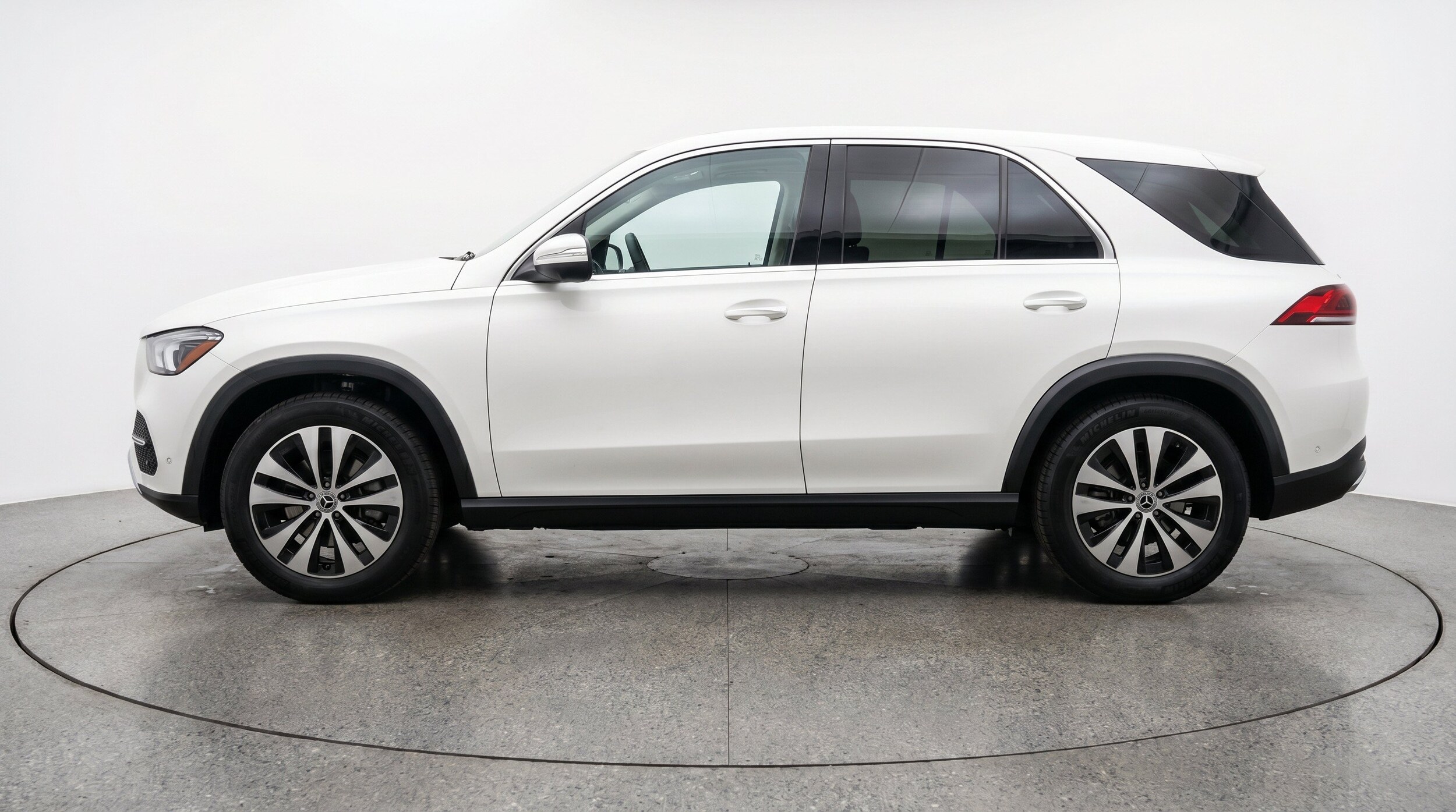 Thumbnail: 2026 Mercedes-Benz GLE - 5
