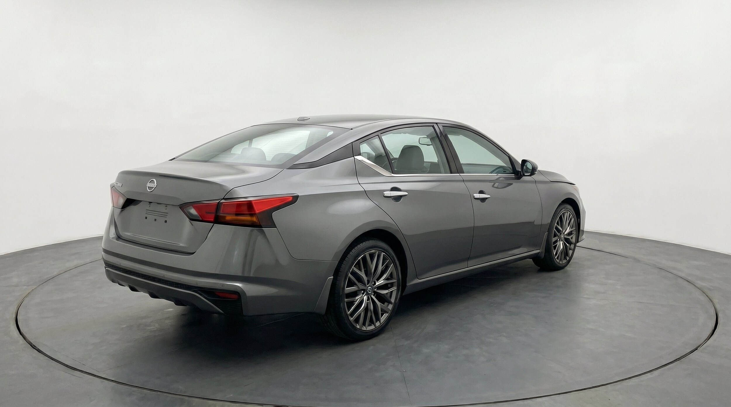 Thumbnail: 2025 Nissan Altima - 9