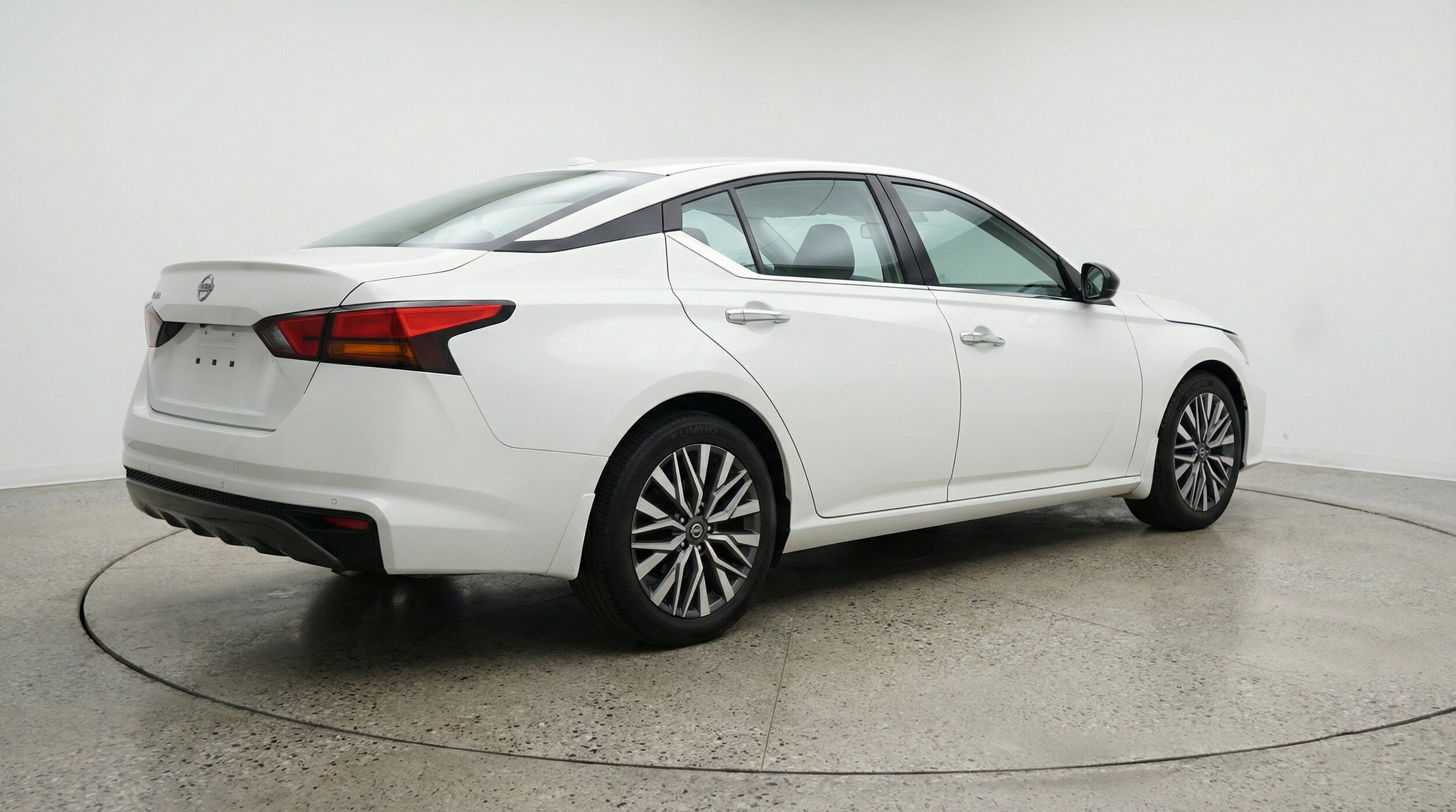 Thumbnail: 2025 Nissan Altima - 9