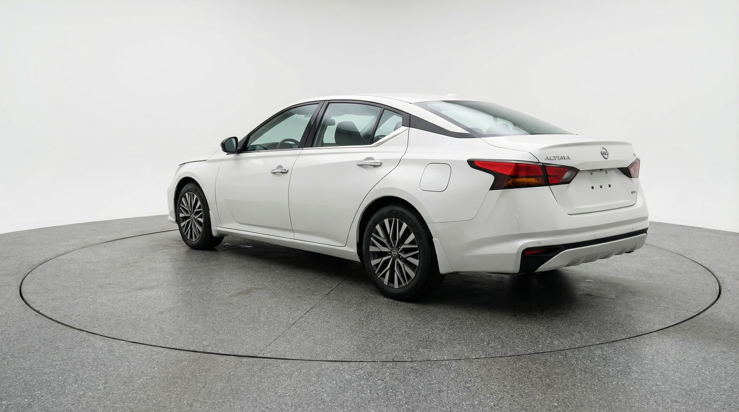 Thumbnail: 2025 Nissan Altima - 5