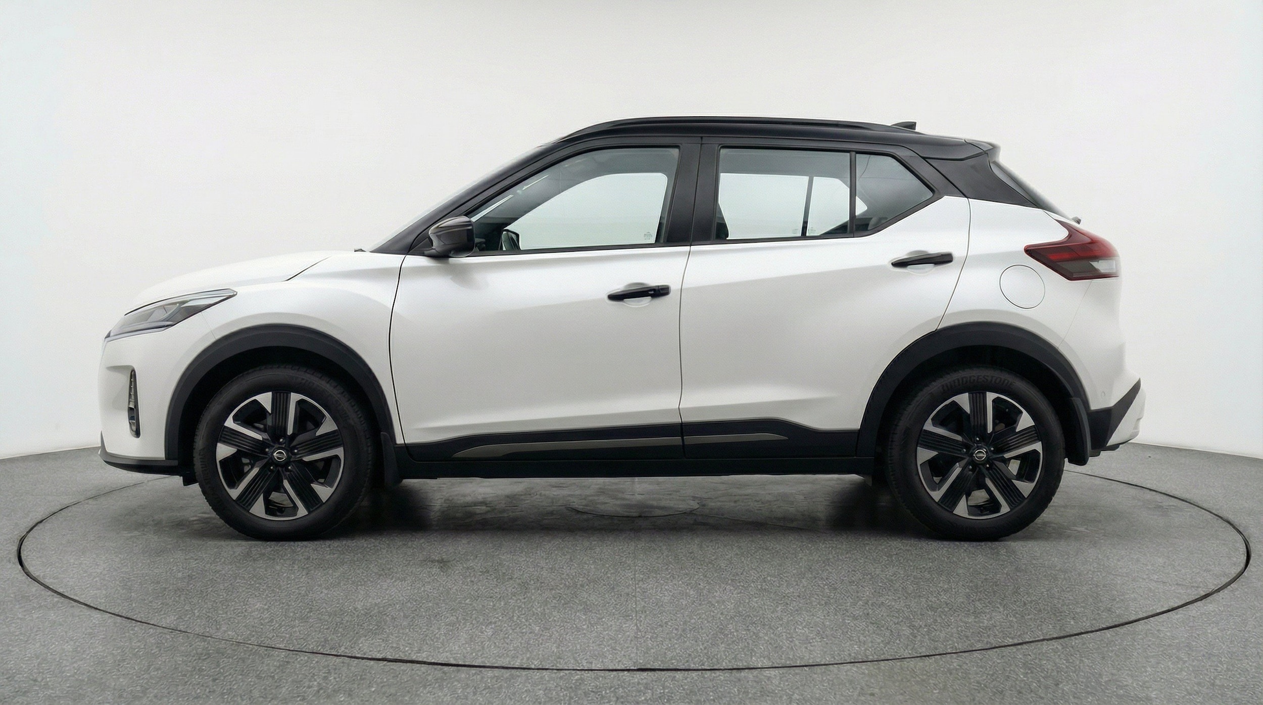 Thumbnail: 2026 Nissan Kicks - 5