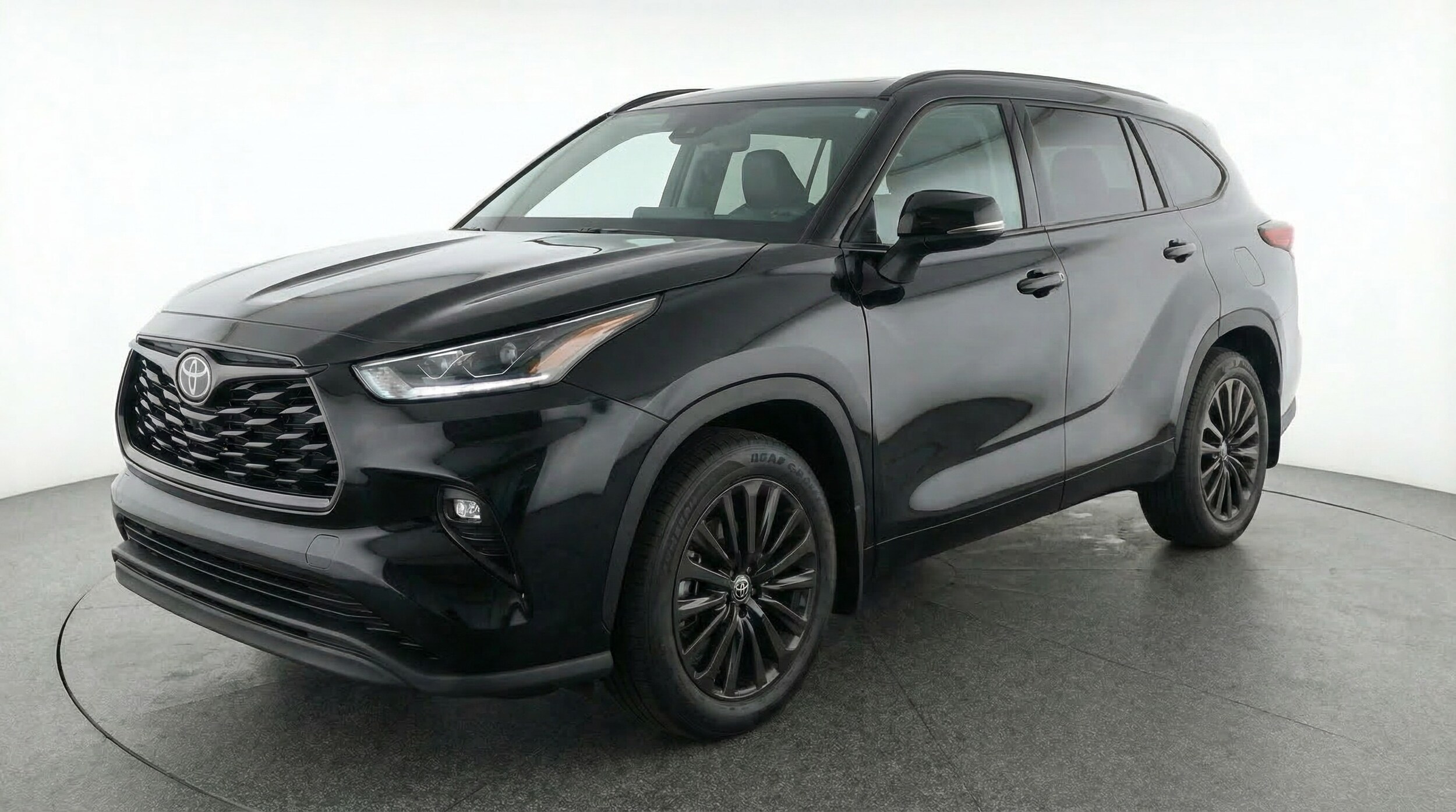 Thumbnail: 2025 Toyota Highlander - 3