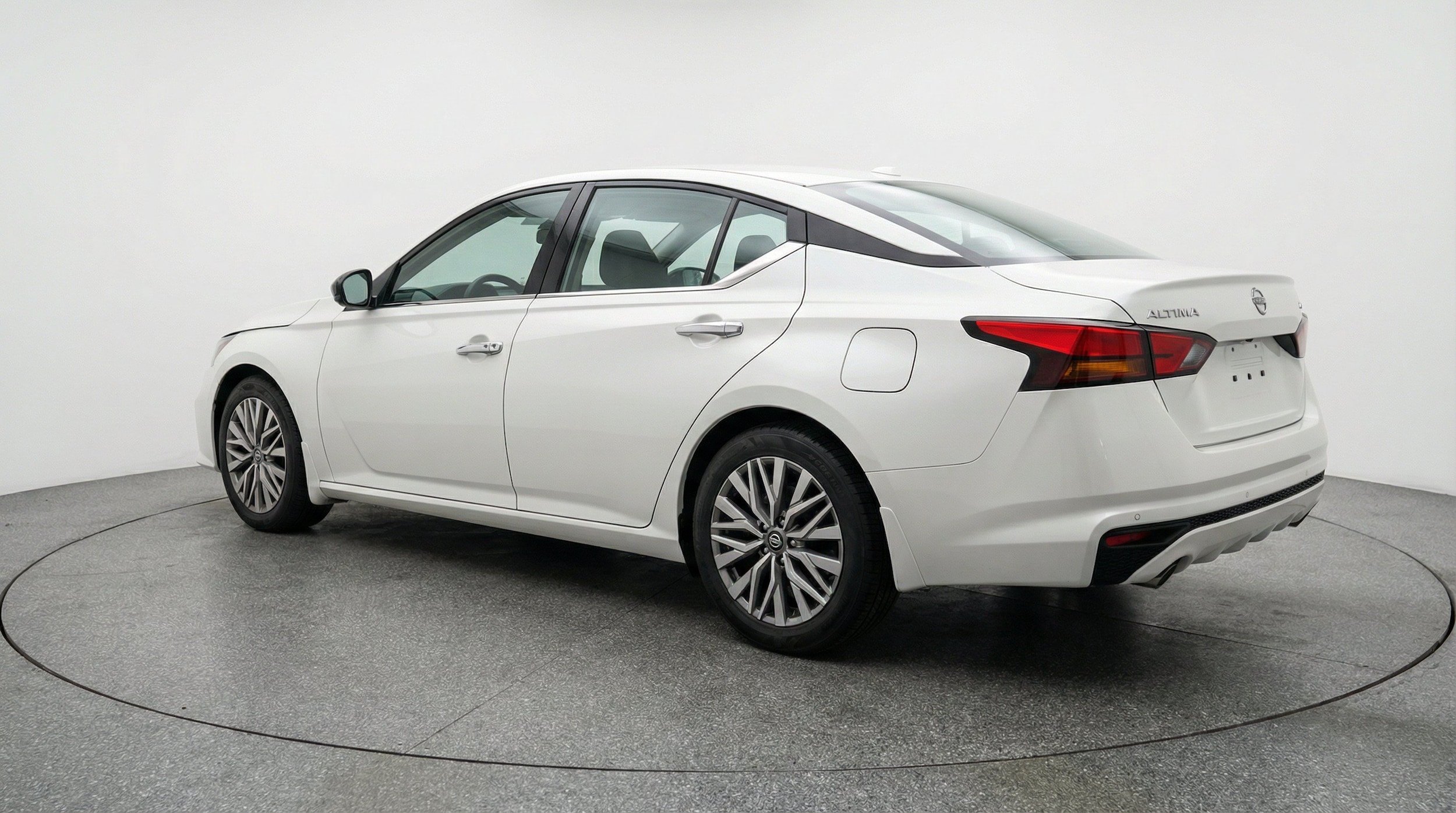 Thumbnail: 2025 Nissan Altima - 6