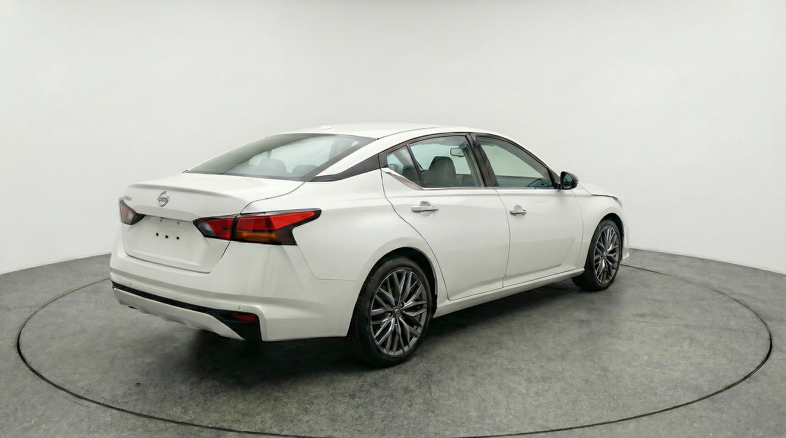 Thumbnail: 2025 Nissan Altima - 9