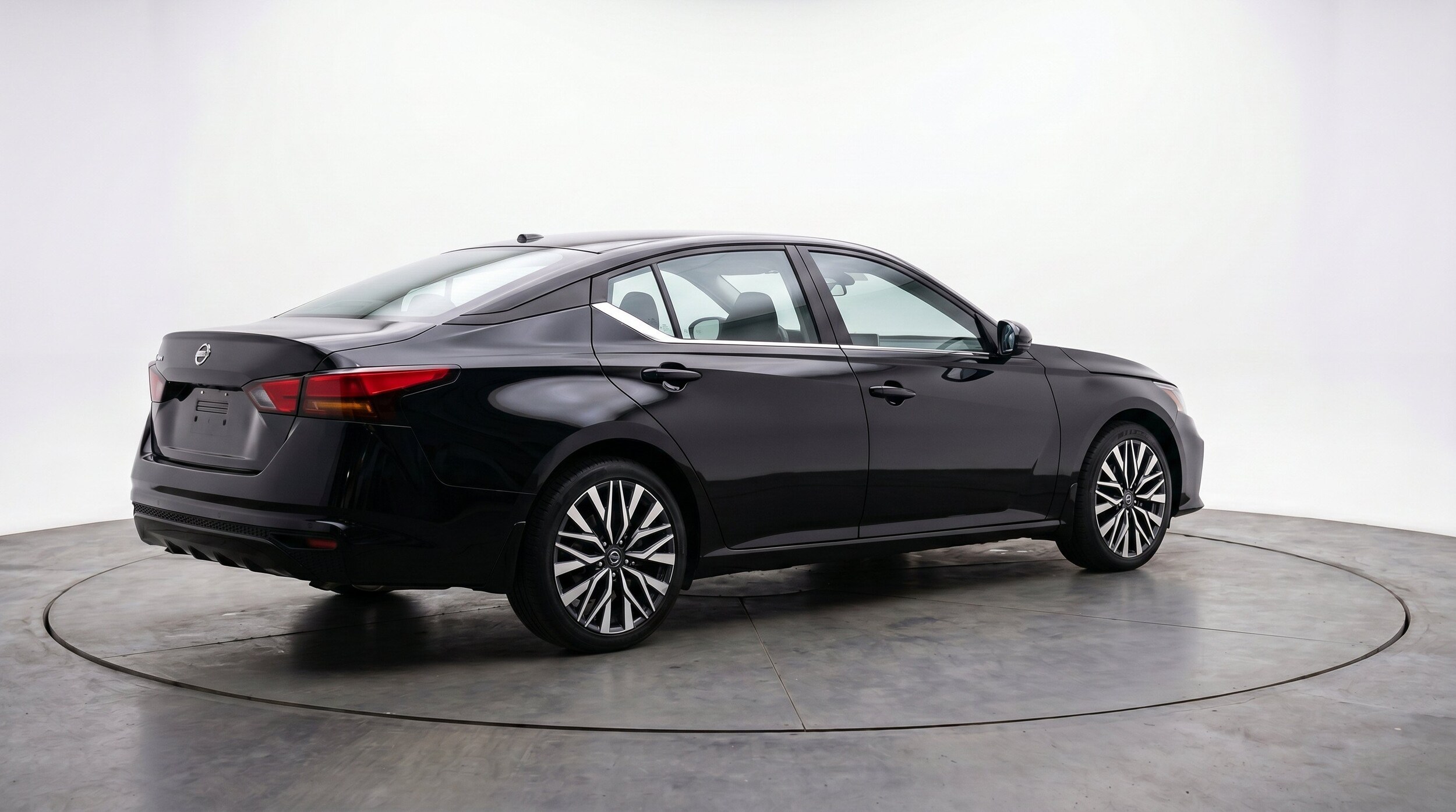Thumbnail: 2025 Nissan Altima - 9