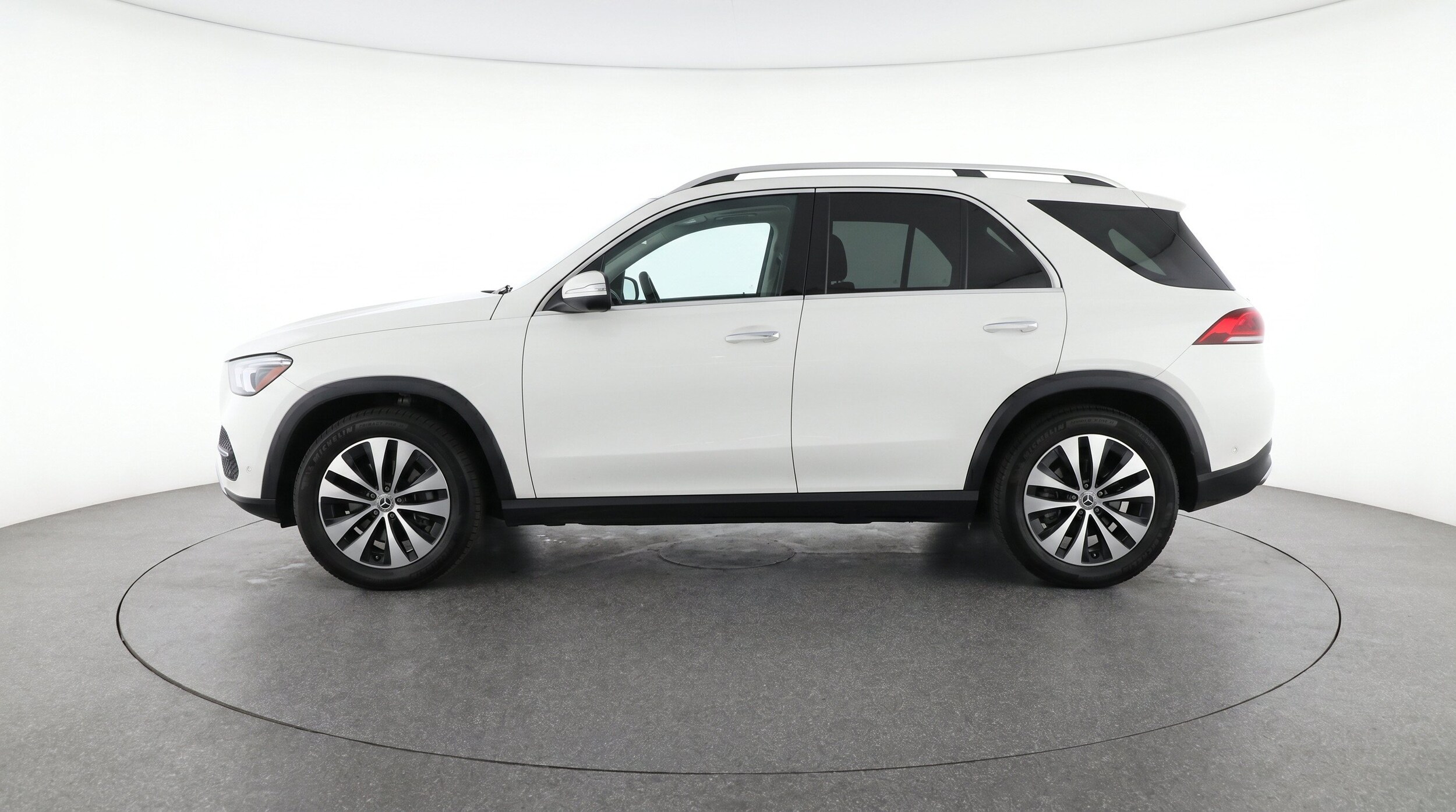 Thumbnail: 2026 Mercedes-Benz GLE - 5