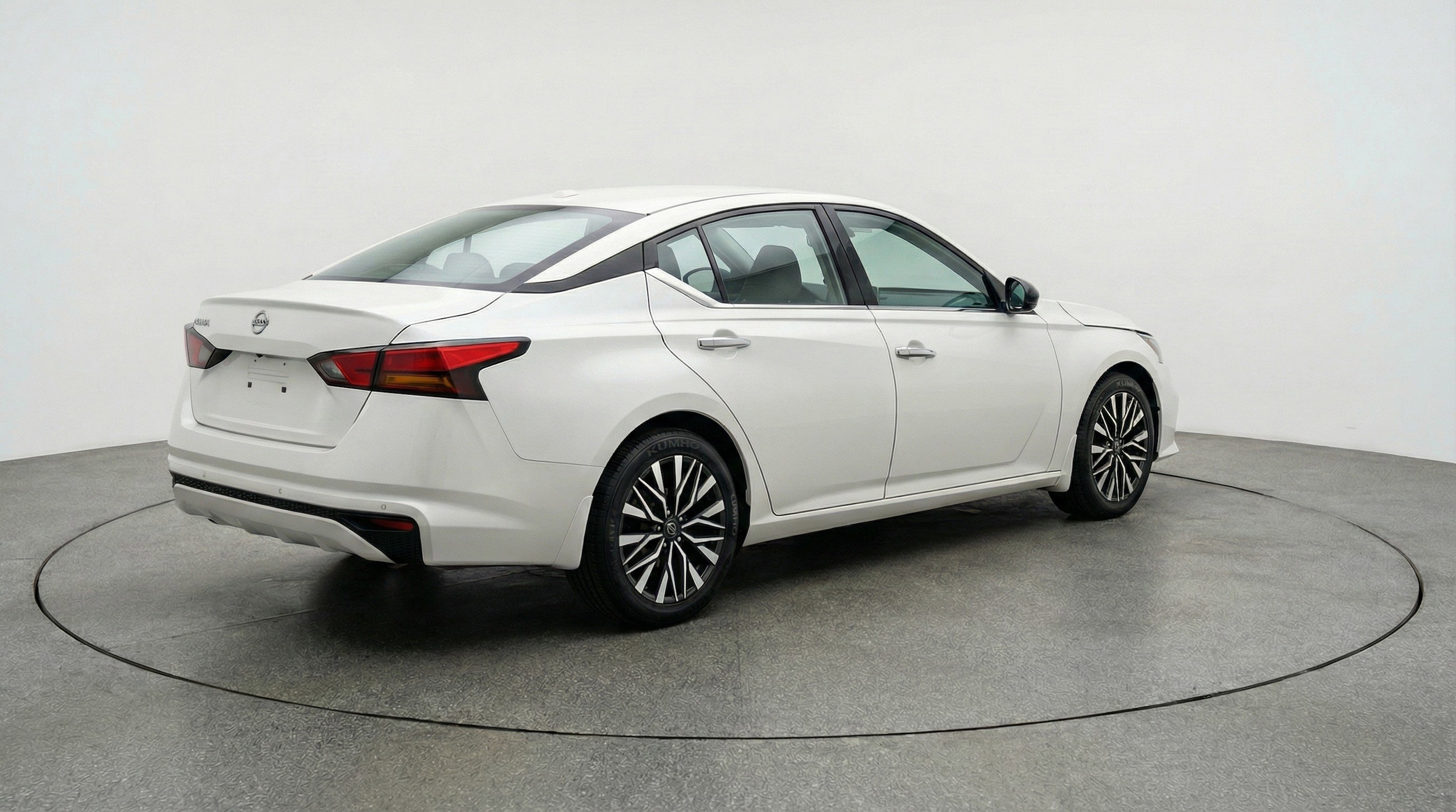 Thumbnail: 2025 Nissan Altima - 9