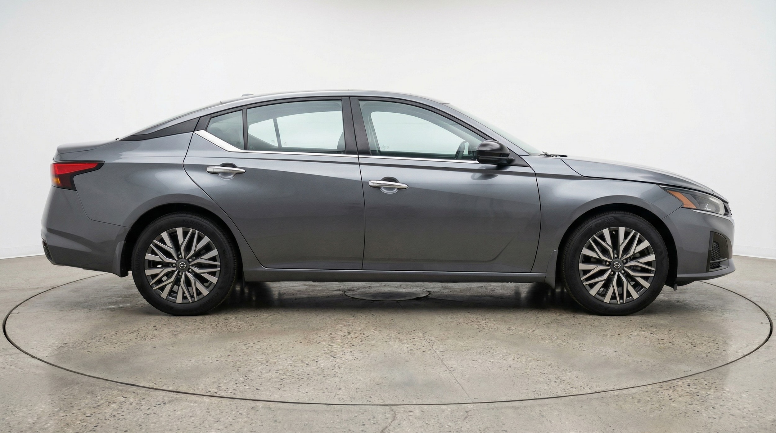 Thumbnail: 2025 Nissan Altima - 8