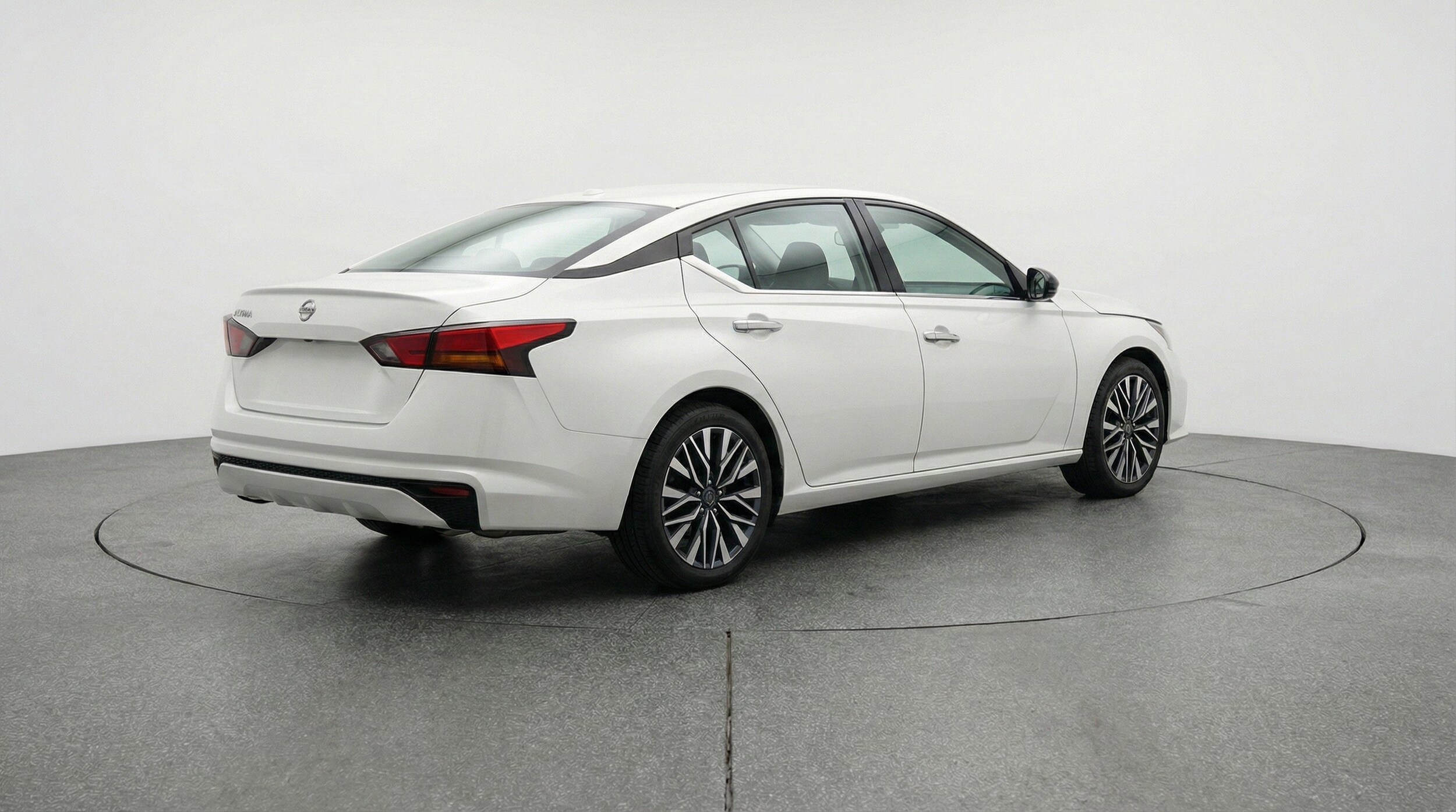 Thumbnail: 2025 Nissan Altima - 9