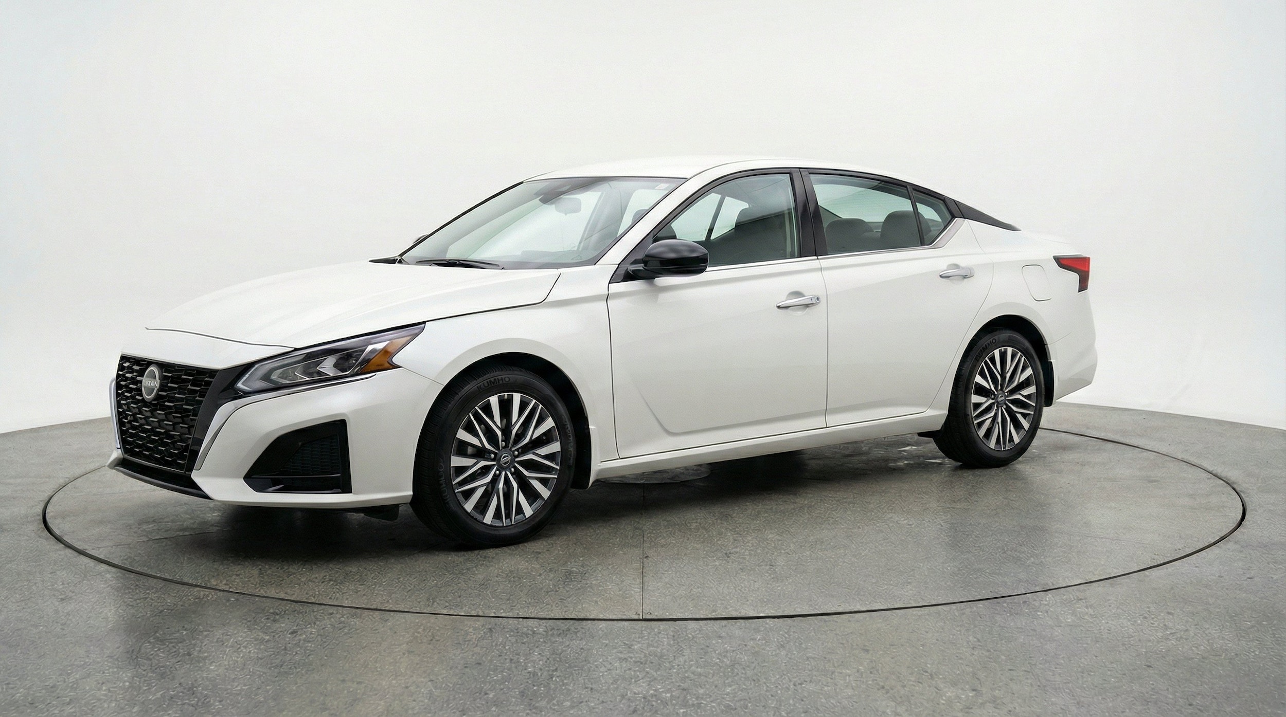 Thumbnail: 2025 Nissan Altima - 3