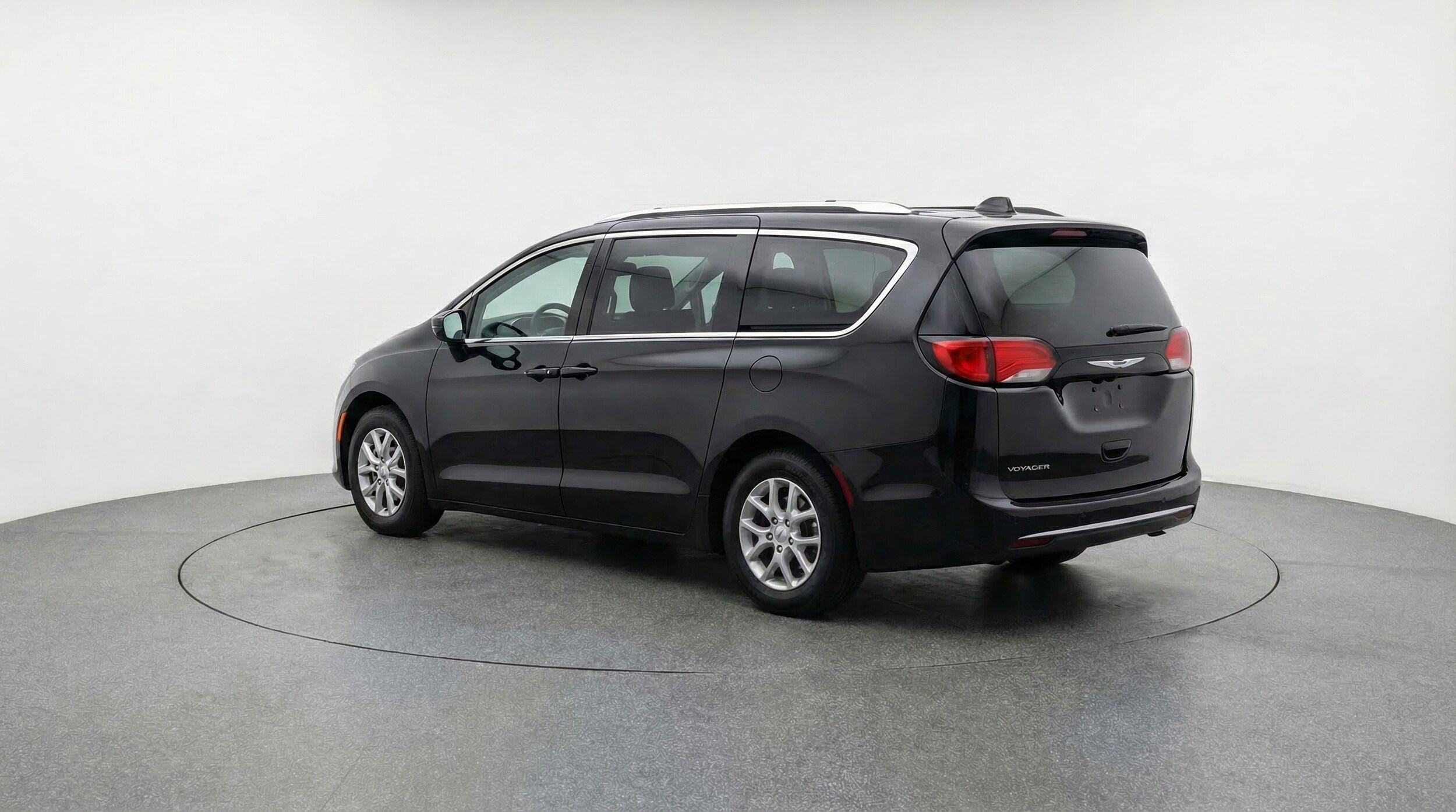 Thumbnail: 2024 Chrysler Voyager - 6