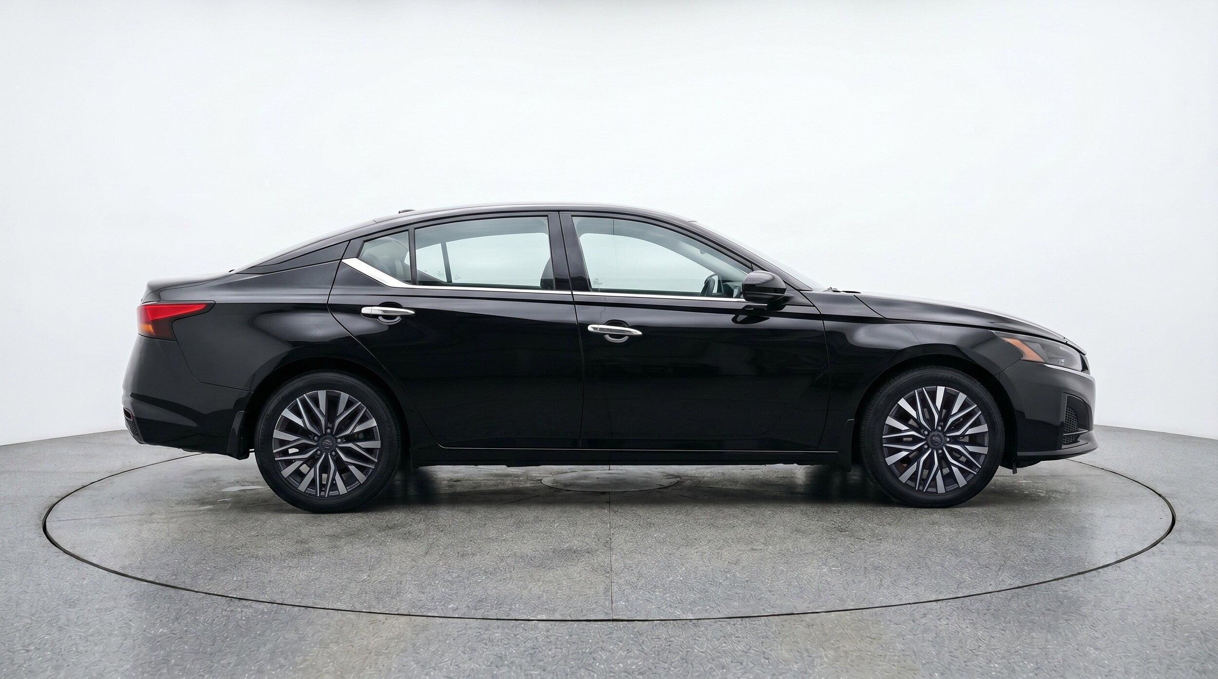 Thumbnail: 2025 Nissan Altima - 11