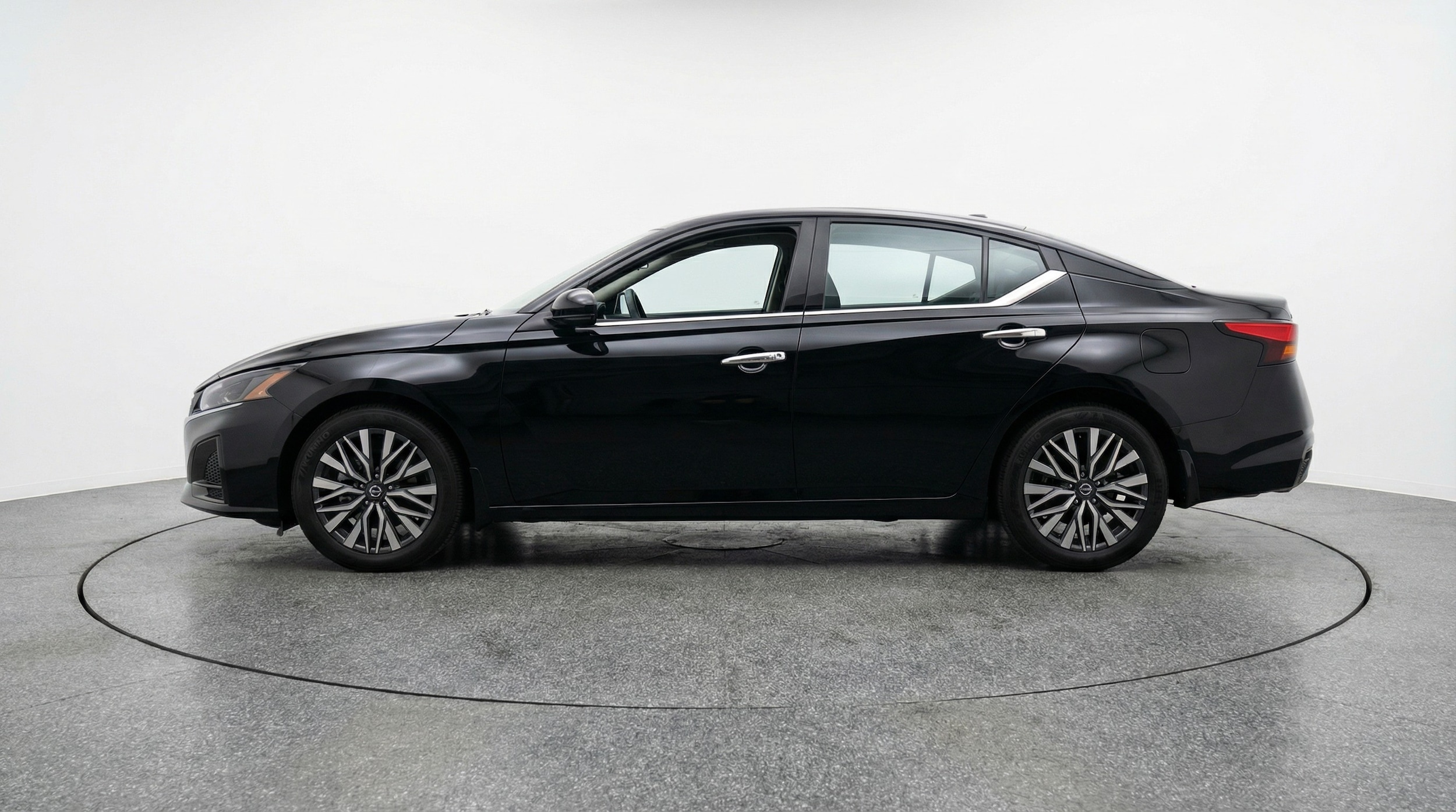 Thumbnail: 2025 Nissan Altima - 4