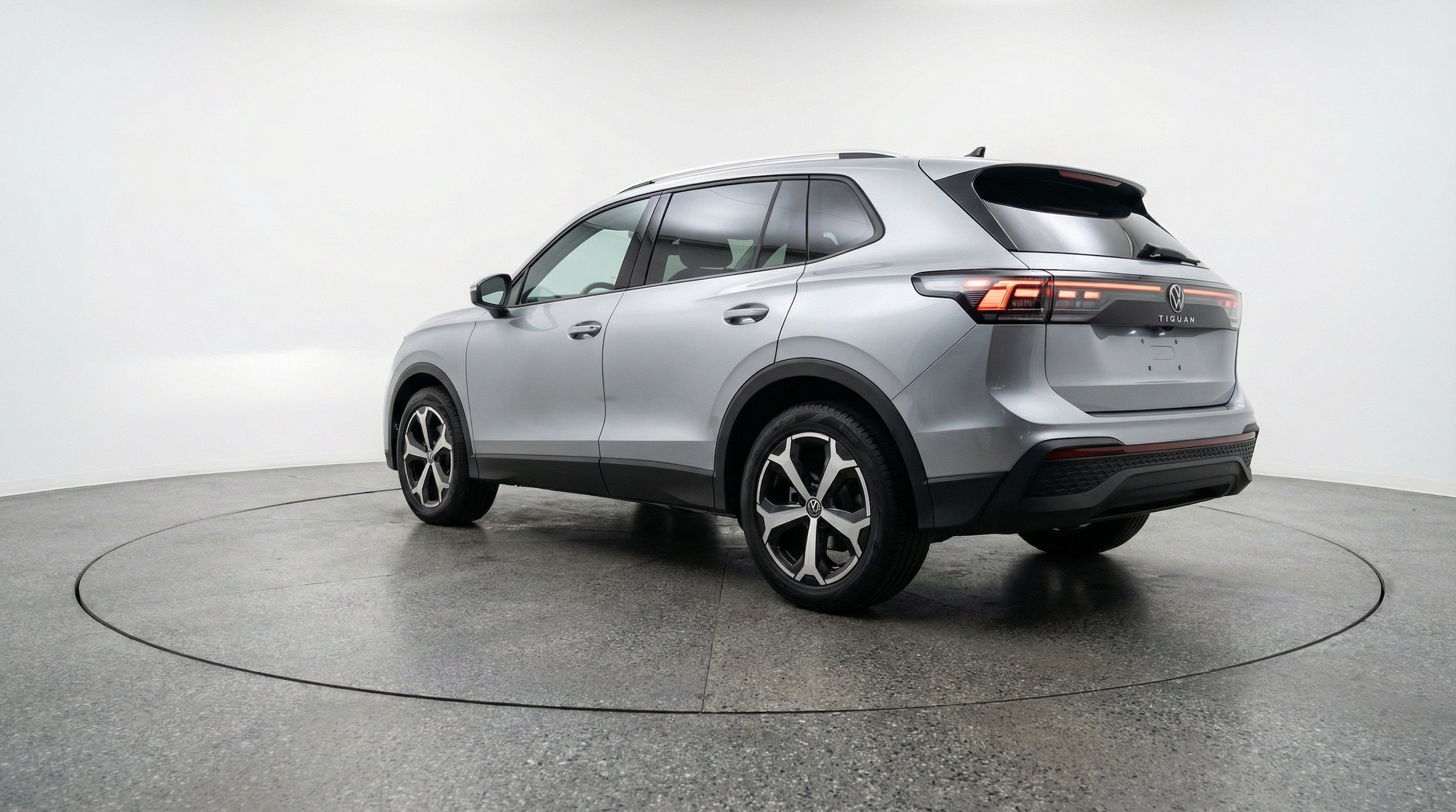 Thumbnail: 2026 Volkswagen Tiguan - 6