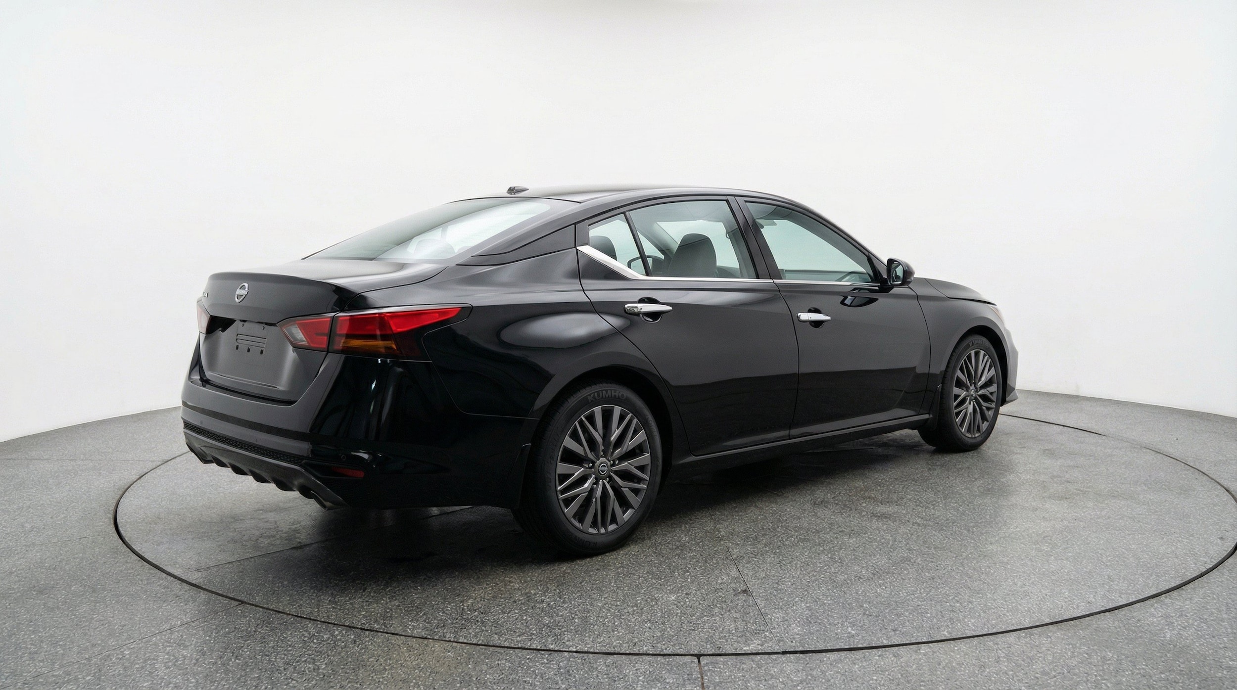 Thumbnail: 2025 Nissan Altima - 9
