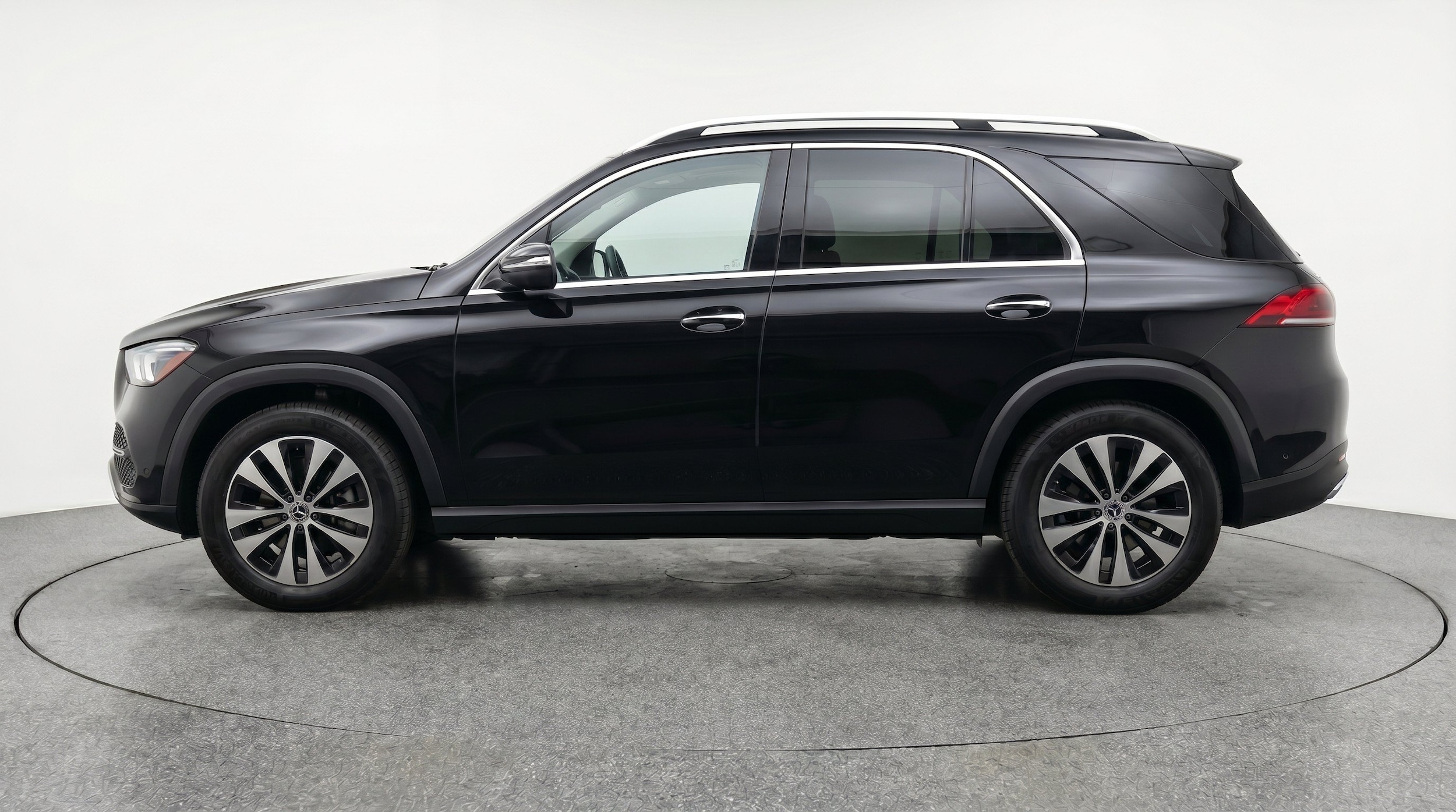 Thumbnail: 2026 Mercedes-Benz GLE - 5