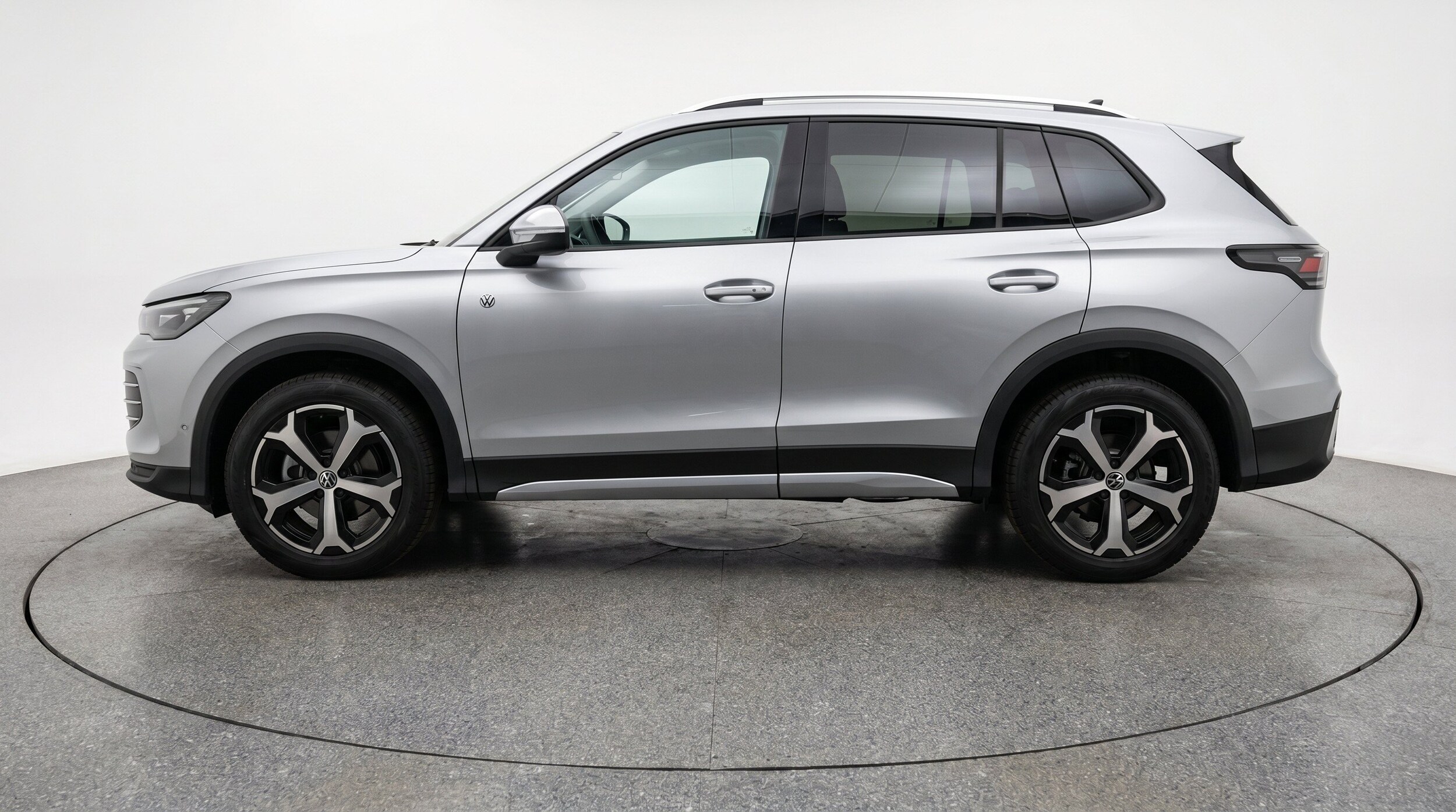 Thumbnail: 2026 Volkswagen Tiguan - 5