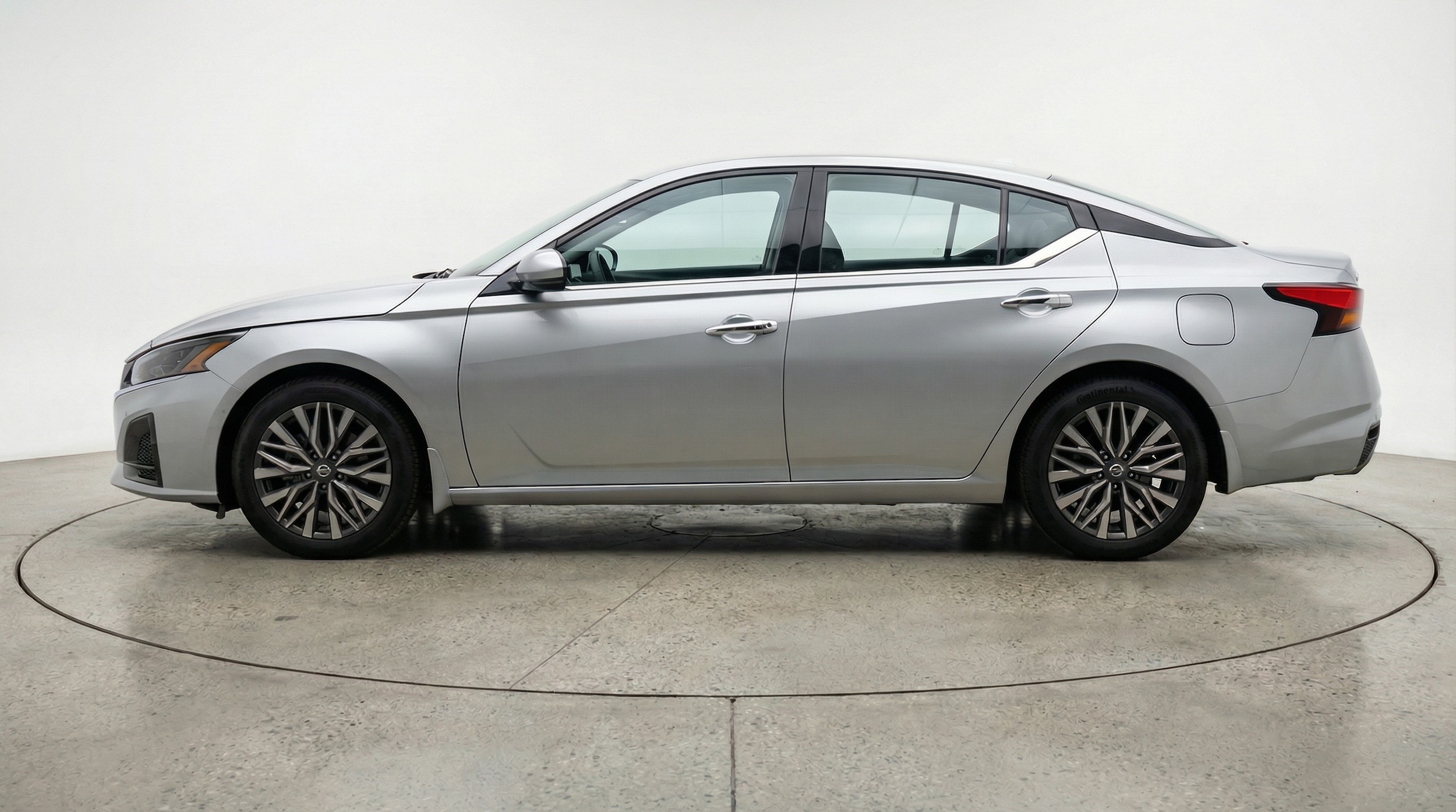 Thumbnail: 2025 Nissan Altima - 4